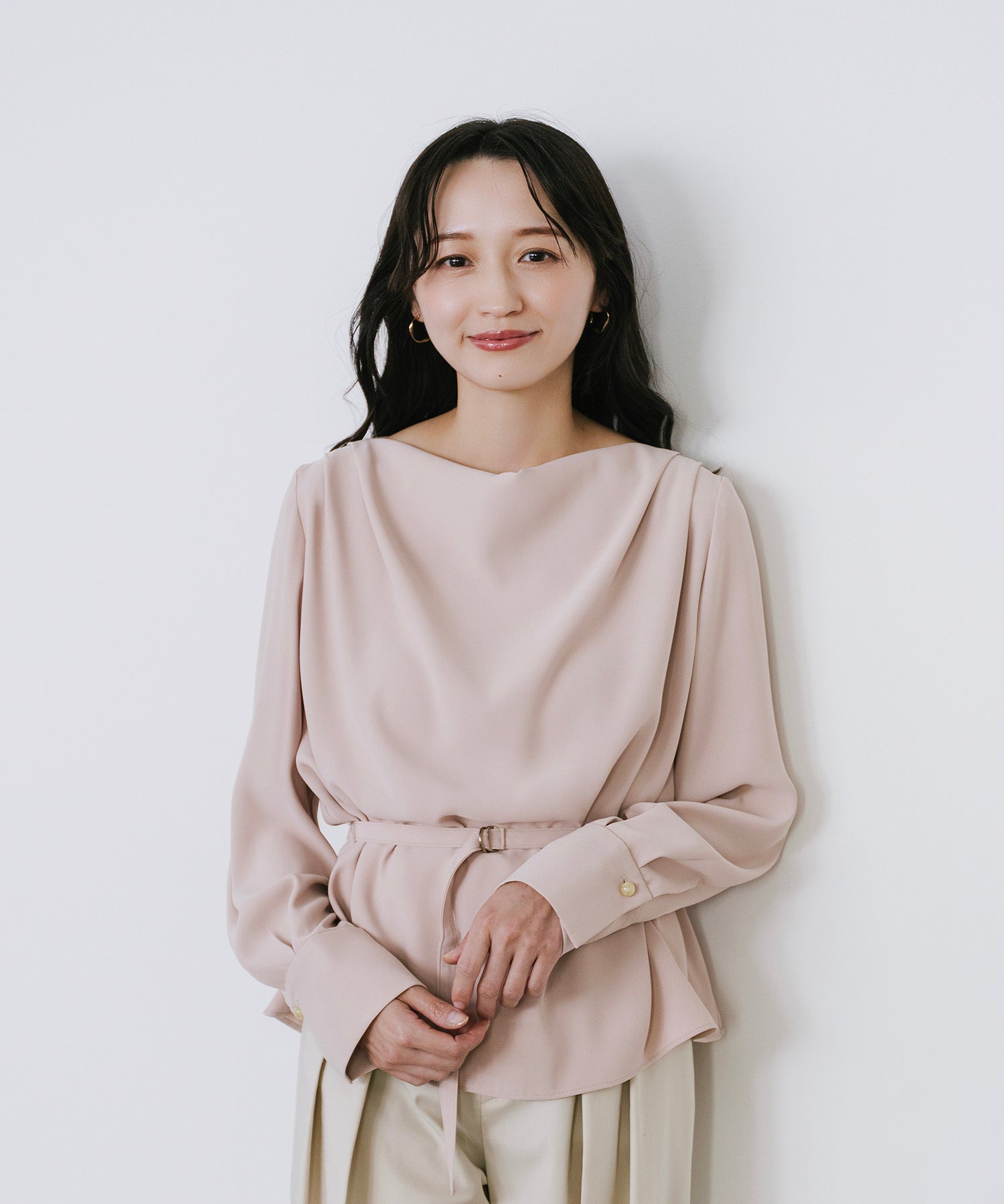 26SS 新品タグ付　ドレープハーフスリーブブラウス アイボリー ダブルクロスドレープブラウス – Sirin Online Store