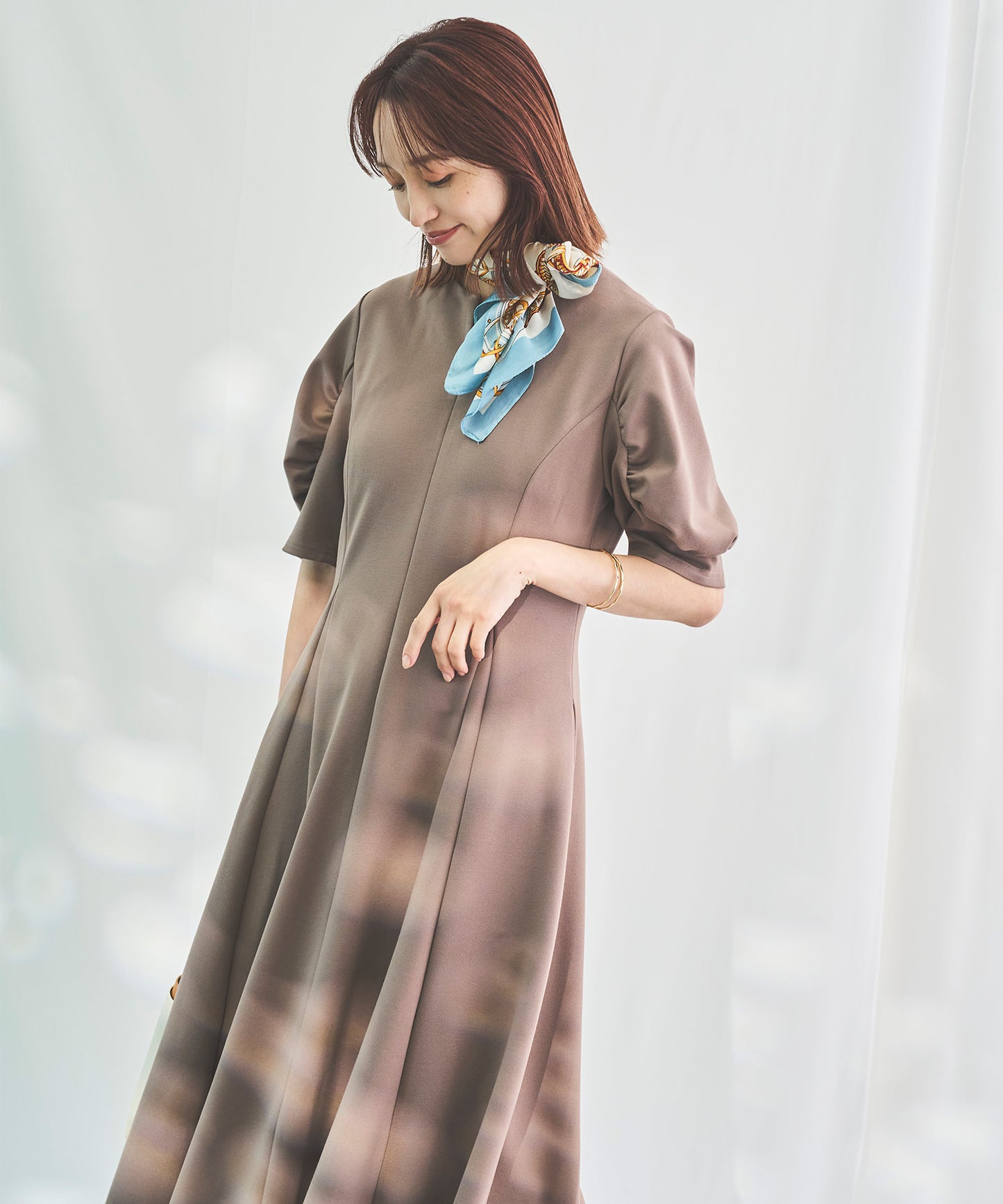 《予約商品》【手洗いOK・UVカット】ハーフパフ袖フレアワンピース