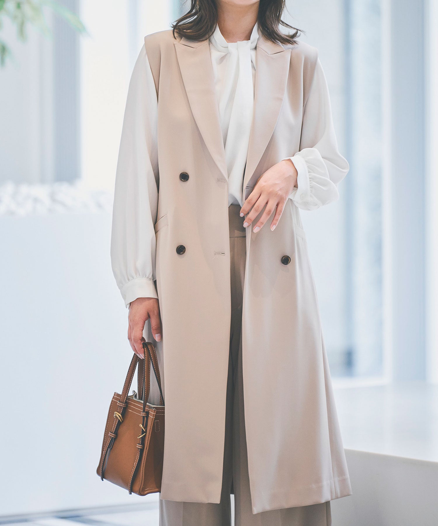 theoryluxeロングジレ　ノーカラーダブルブレストウール混38 theoryluxeロングジレ ノーカラーダブルブレストウール混38