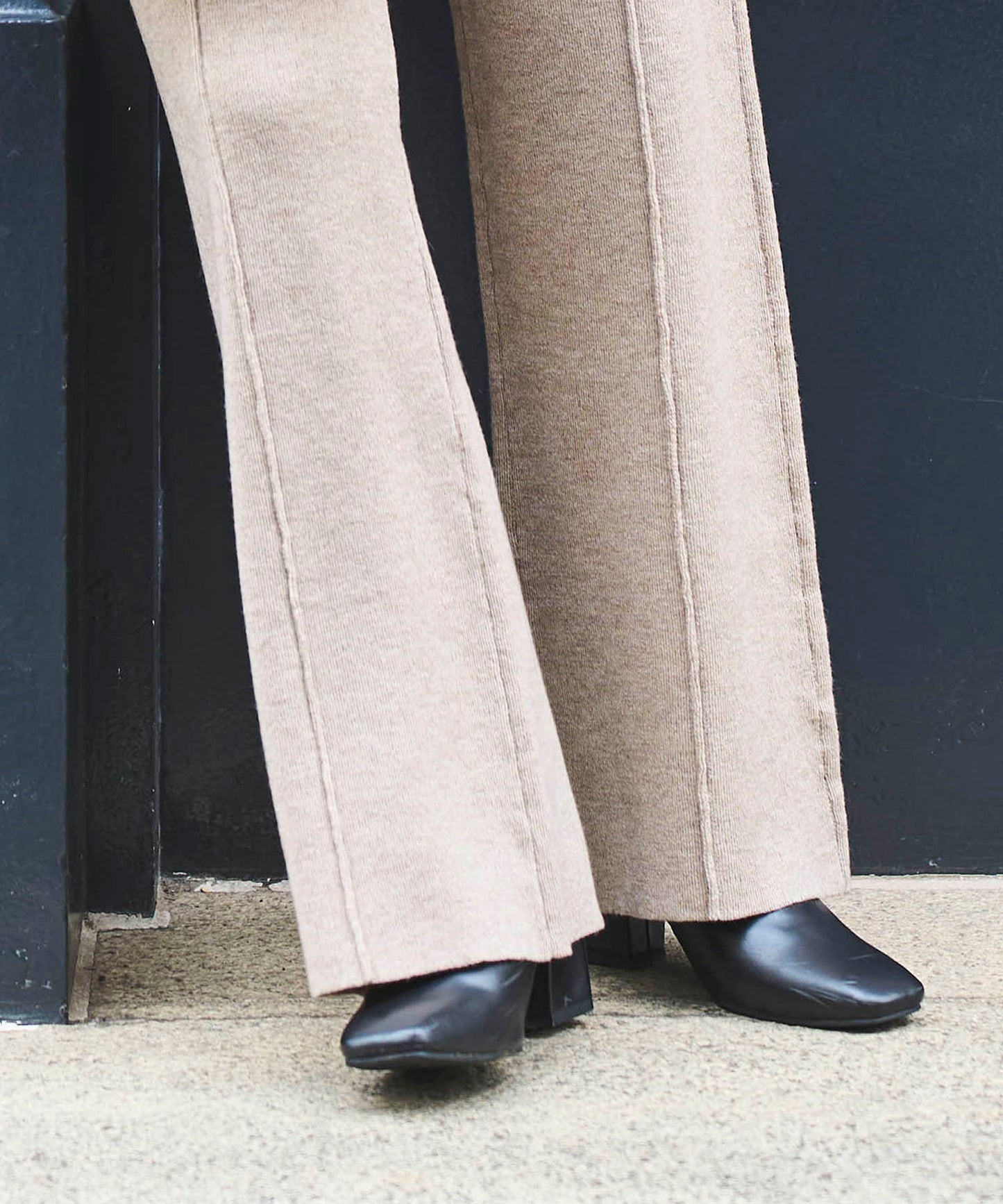 【シワになりにくい】ラインニットワイドパンツ