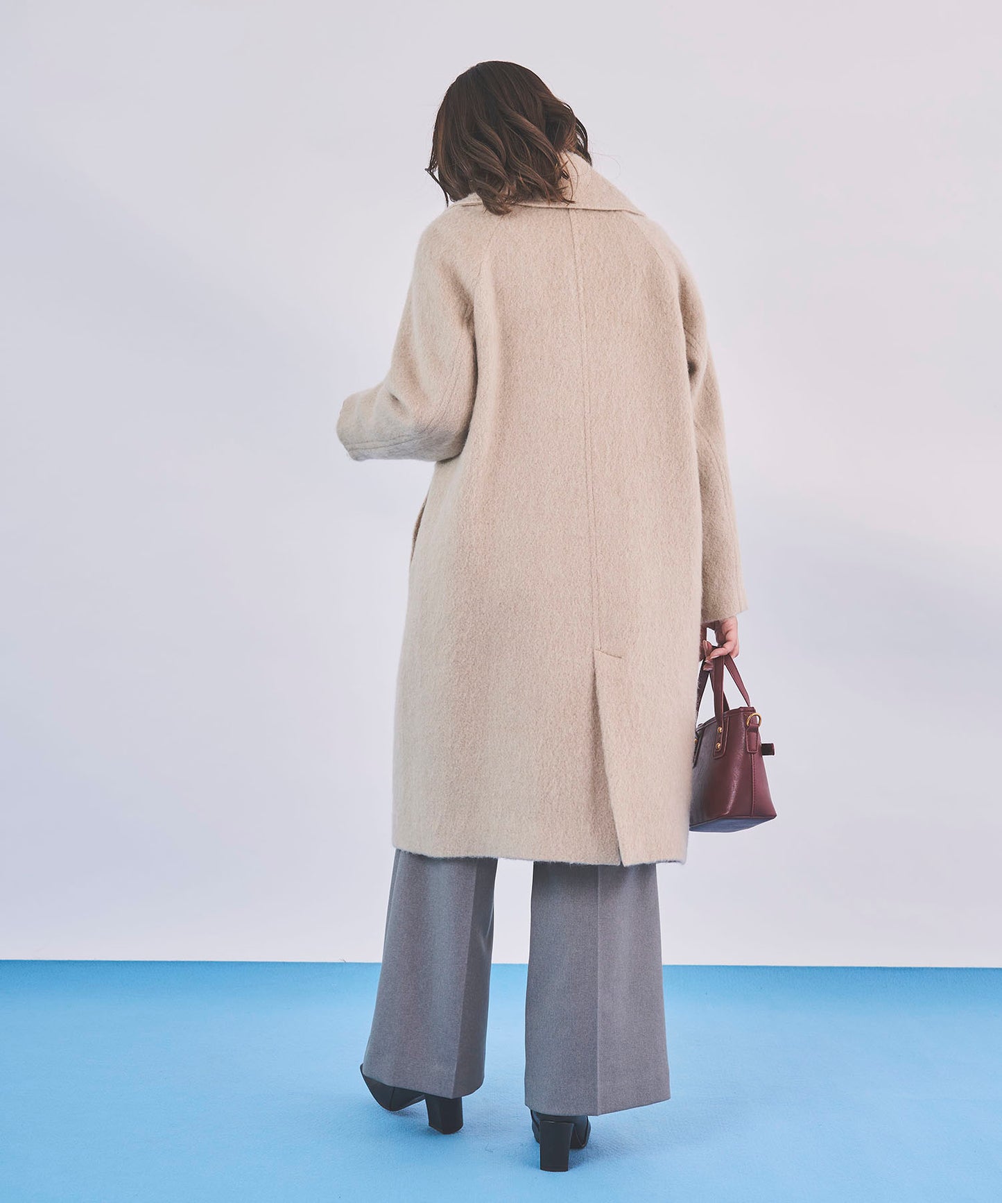 《予約商品 10/22 13:00まで10%OFF》【軽量】ロングシャギーコート