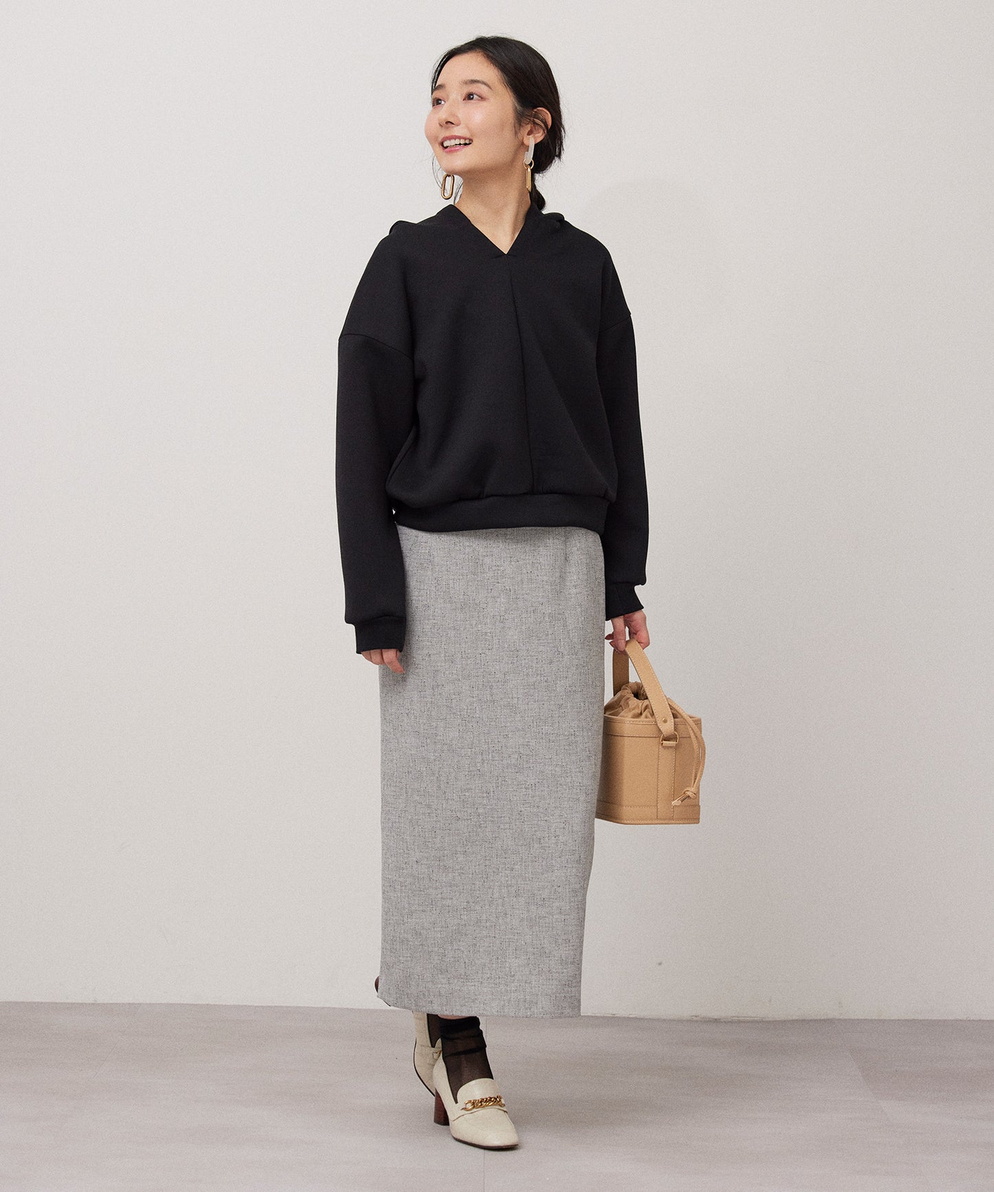抜け感ショートフーディ