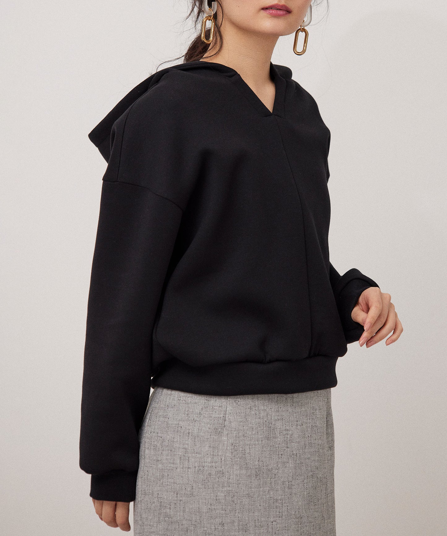 抜け感ショートフーディ