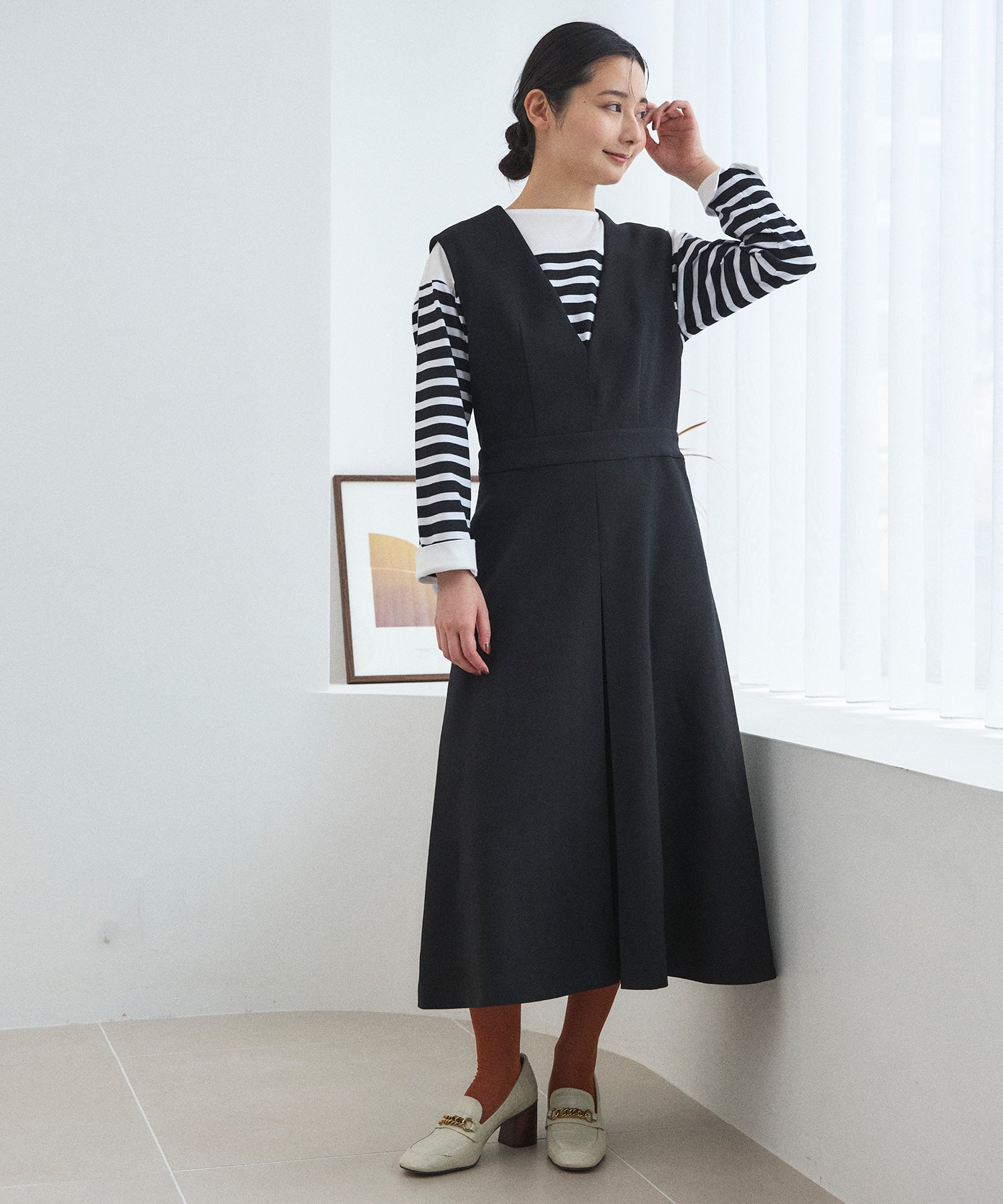 セット対応】Vネックタックジャンパースカート – Sirin Online Store