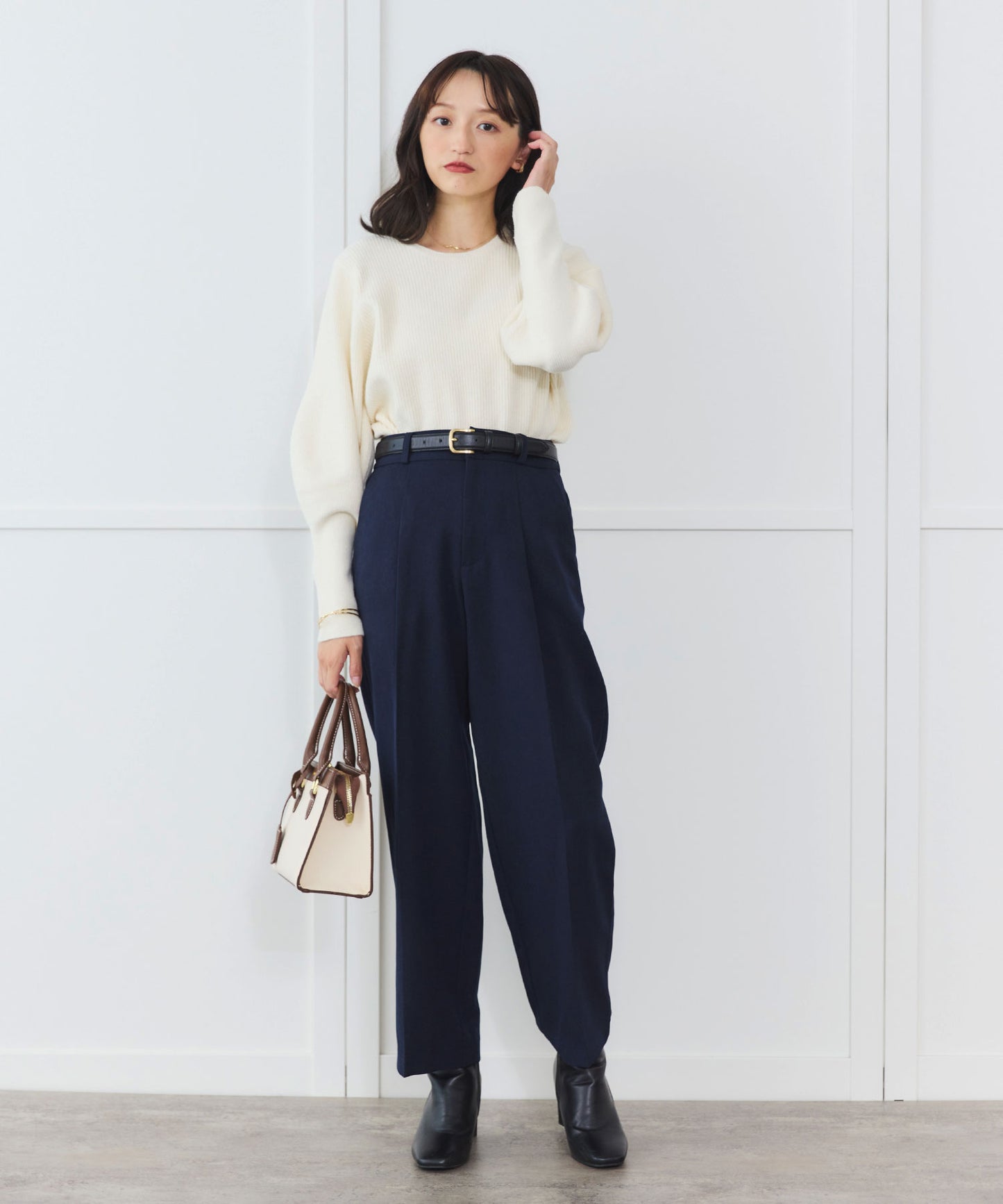《予約商品 10/22 13:00まで10%OFF》【セット対応】シャークスキン タックストレートパンツ