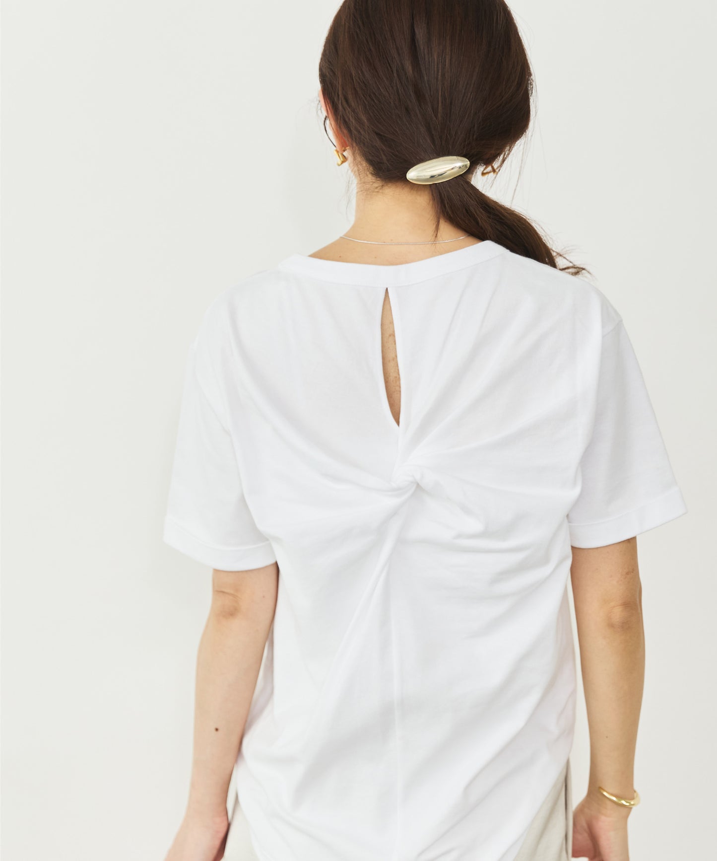 バックデザインTシャツ