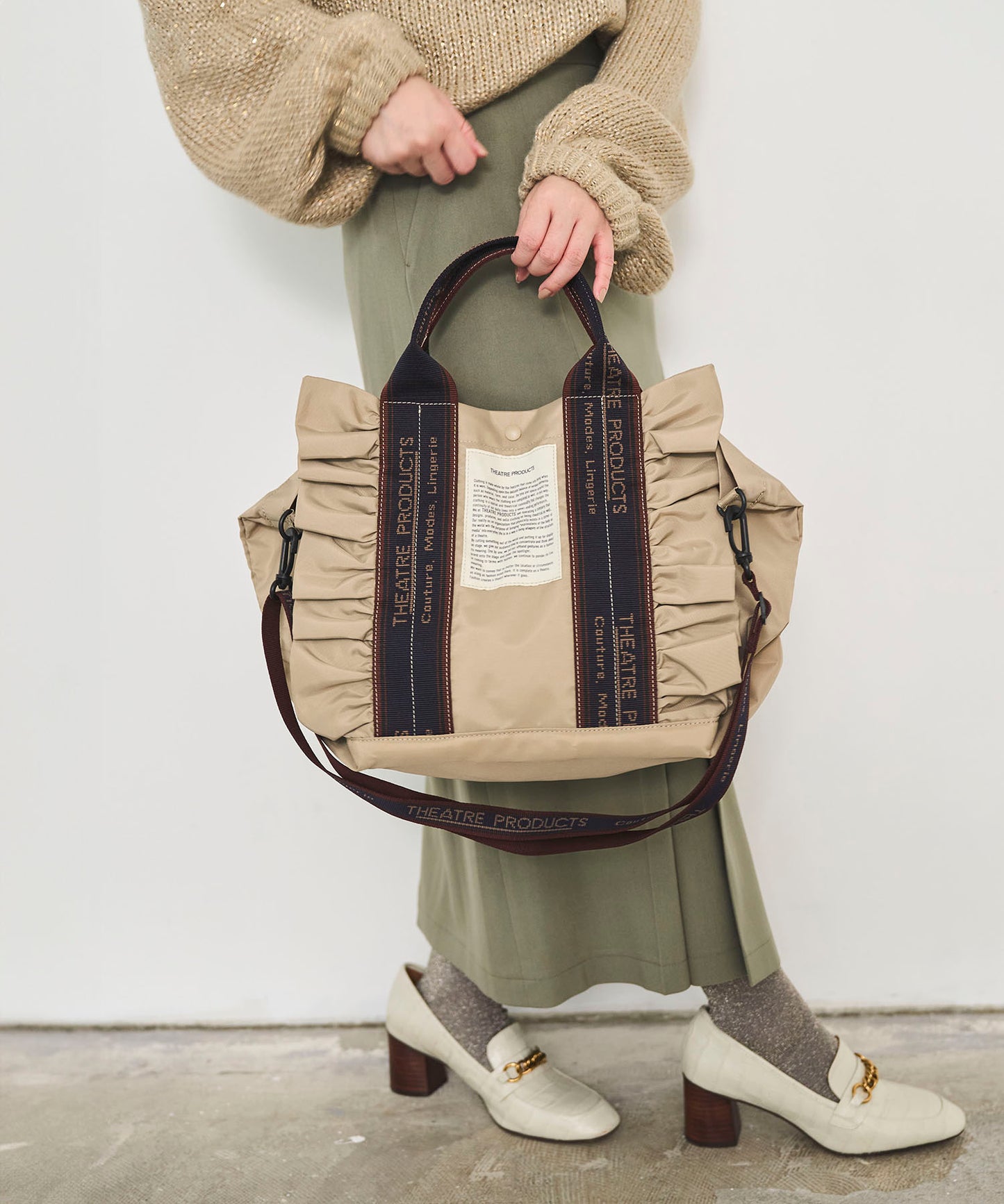 【THEATRE PRODUCTS】 ナイロンフリル2wayバッグ"テムズ"L NAVYテープ