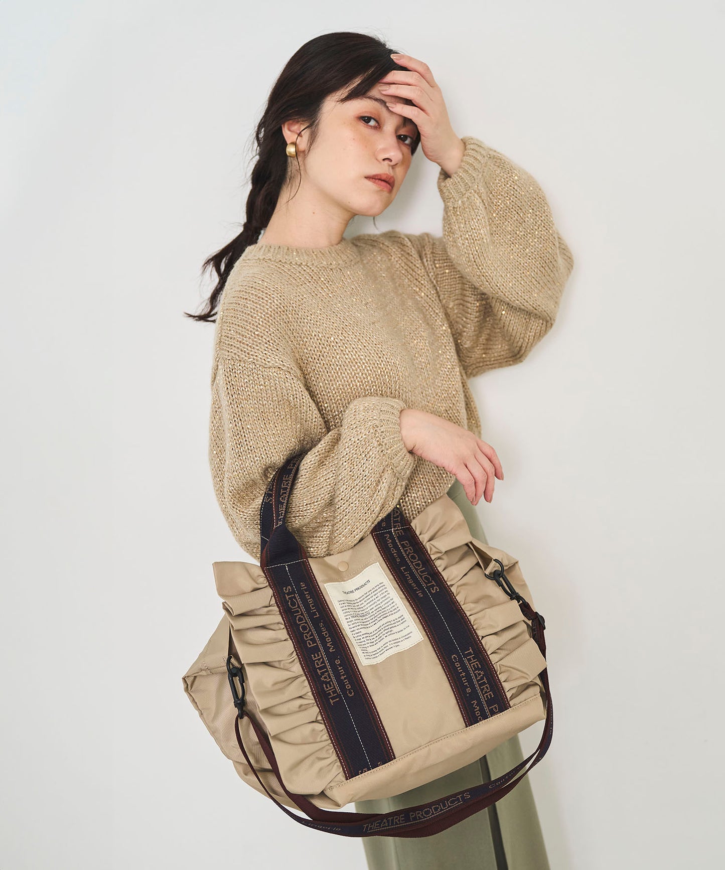 【THEATRE PRODUCTS】 ナイロンフリル2wayバッグ"テムズ"L NAVYテープ