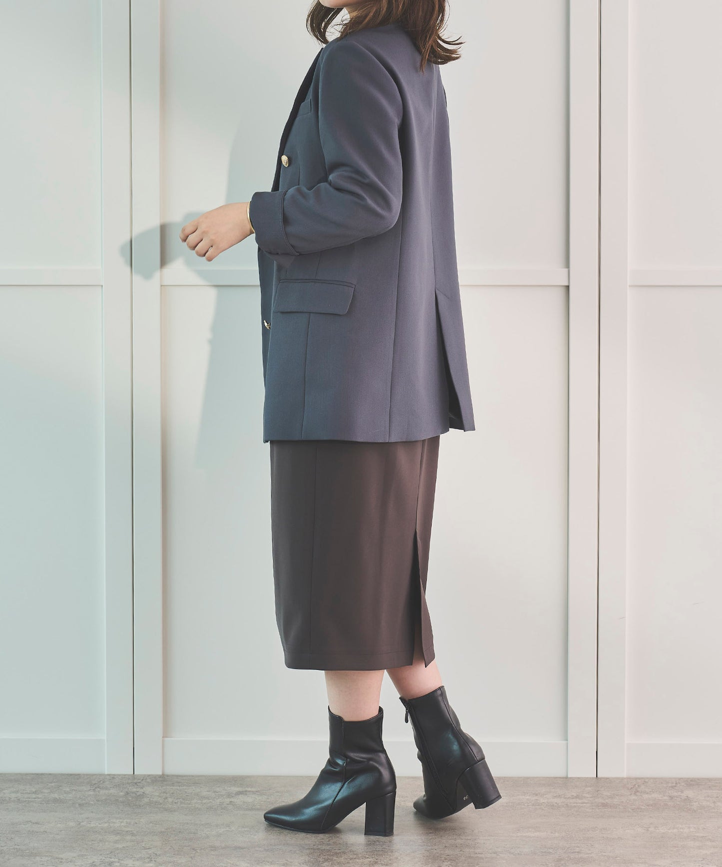 《予約商品 8/13 13:00まで10%OFF》ゴールドボタンロングダブルジャケット