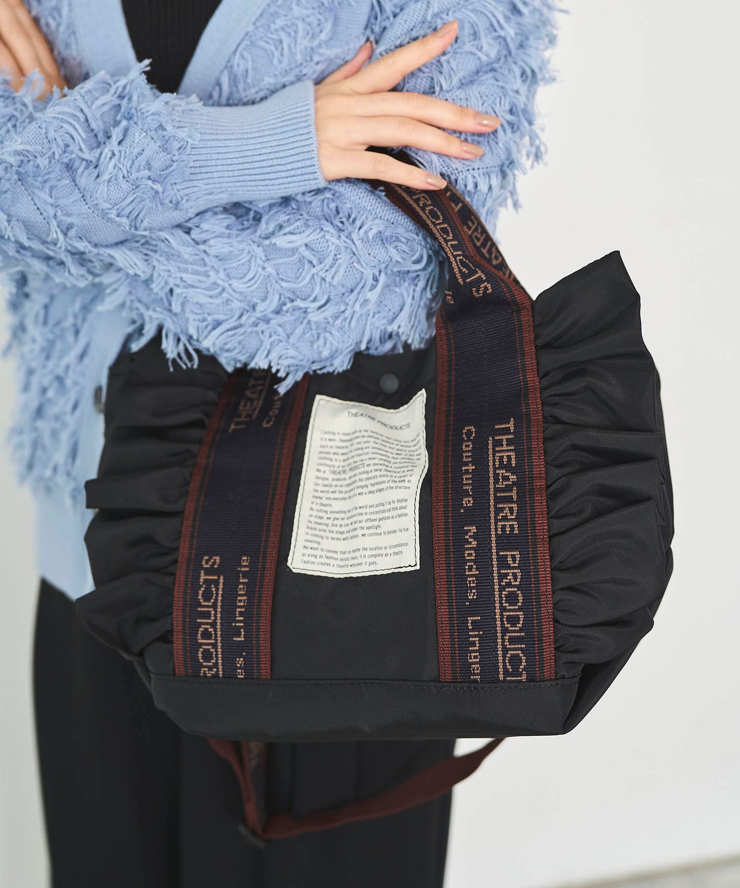【THEATRE PRODUCTS】 ナイロンフリル2wayバッグ"テムズ"M NAVYテープ