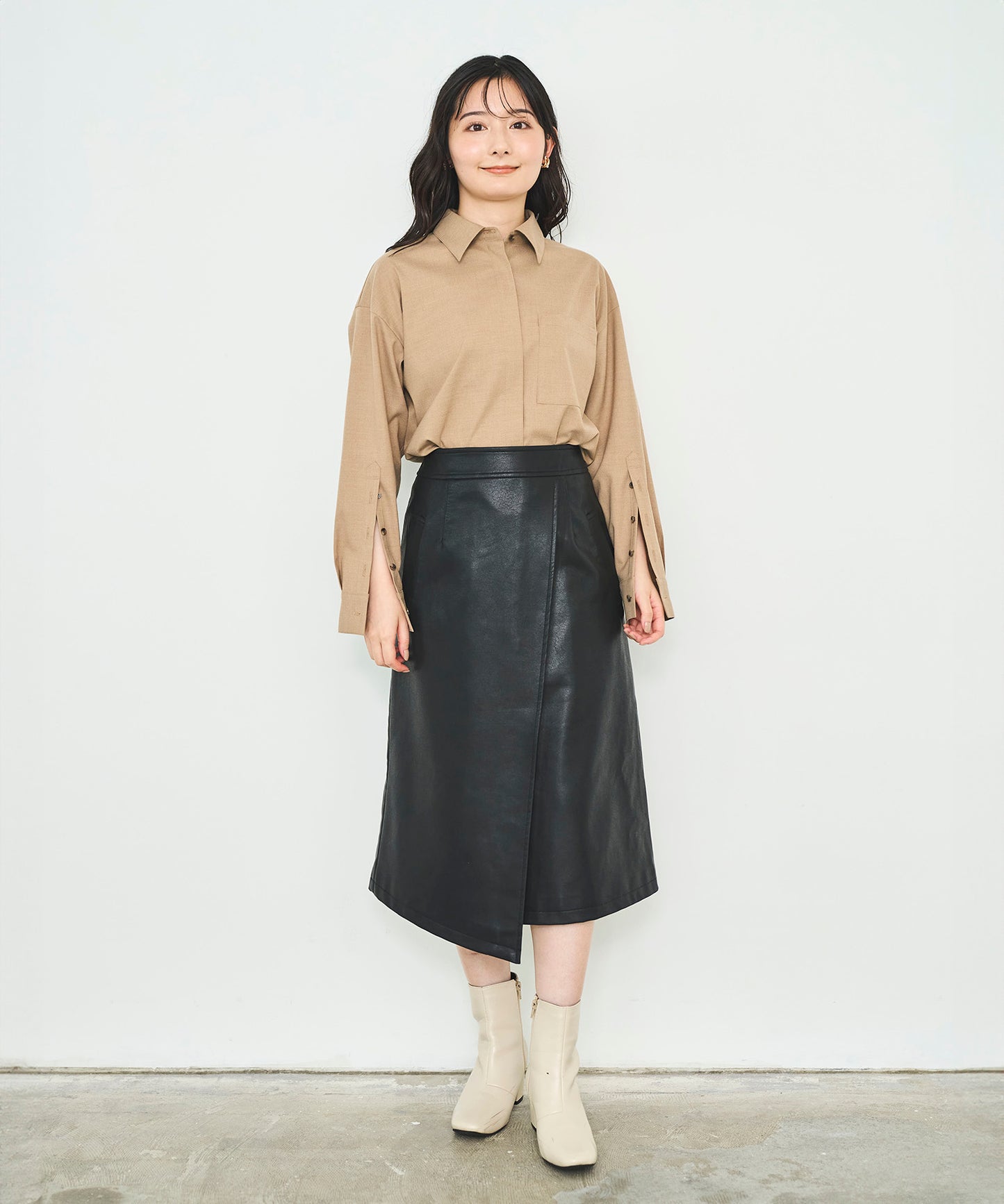 ベージュ / 152㎝ Fサイズ着用