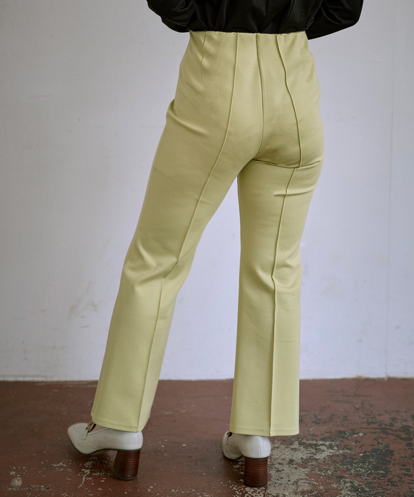 【+5cm脚長】総ゴムストレッチフレアパンツ