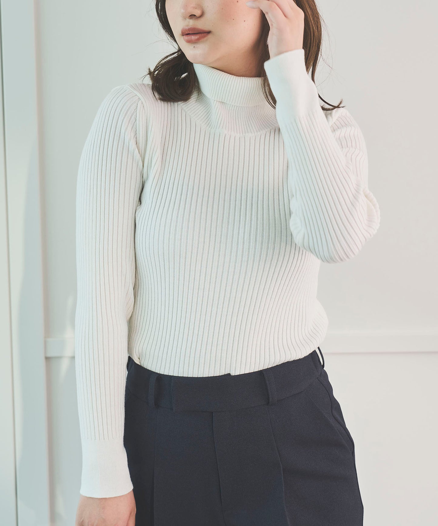 《予約商品 9/24 13:00まで10%OFF》【洗える】バックボタンリブタートルニット