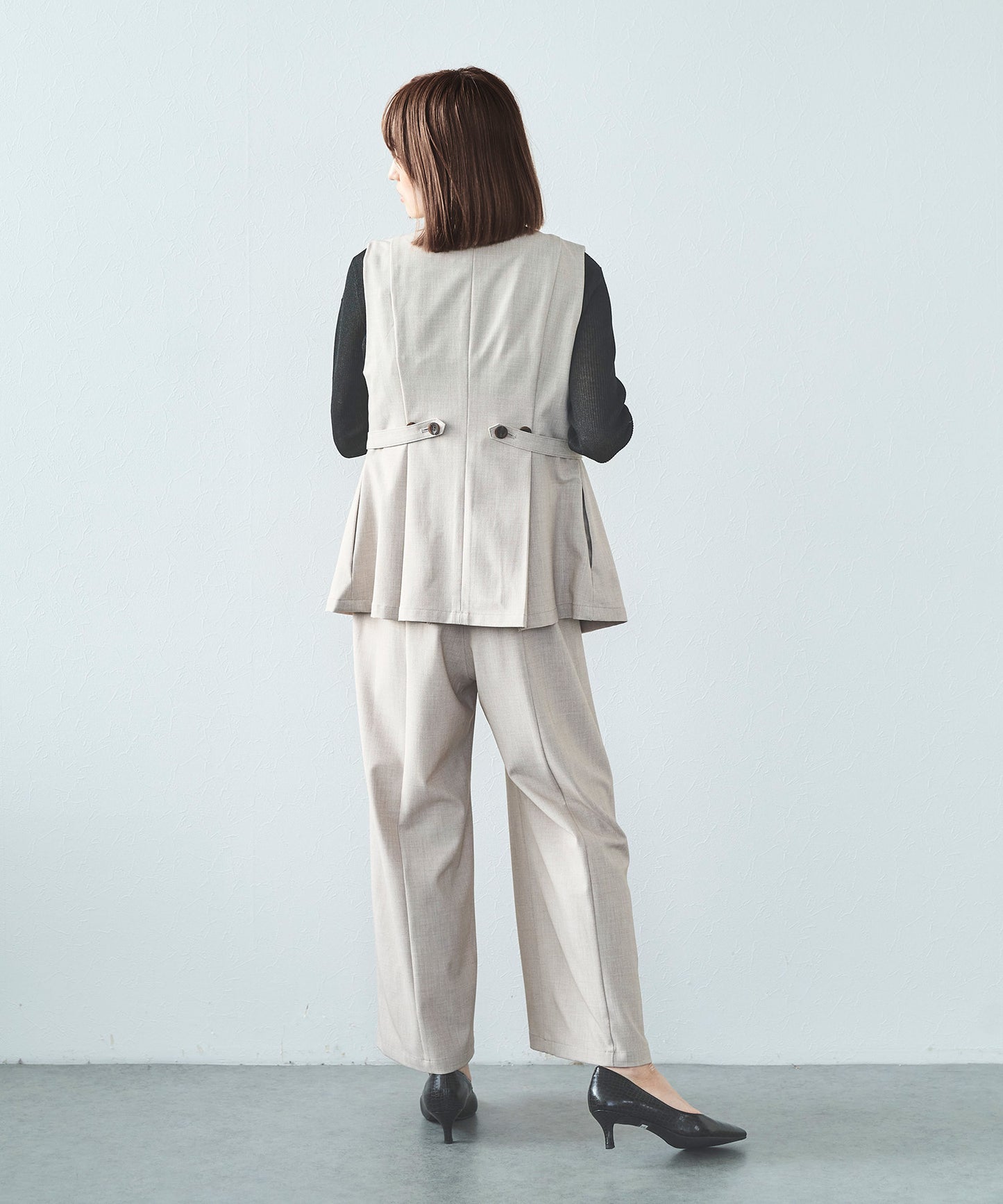 【セット対応】T/Rキーネックペプラムジレ