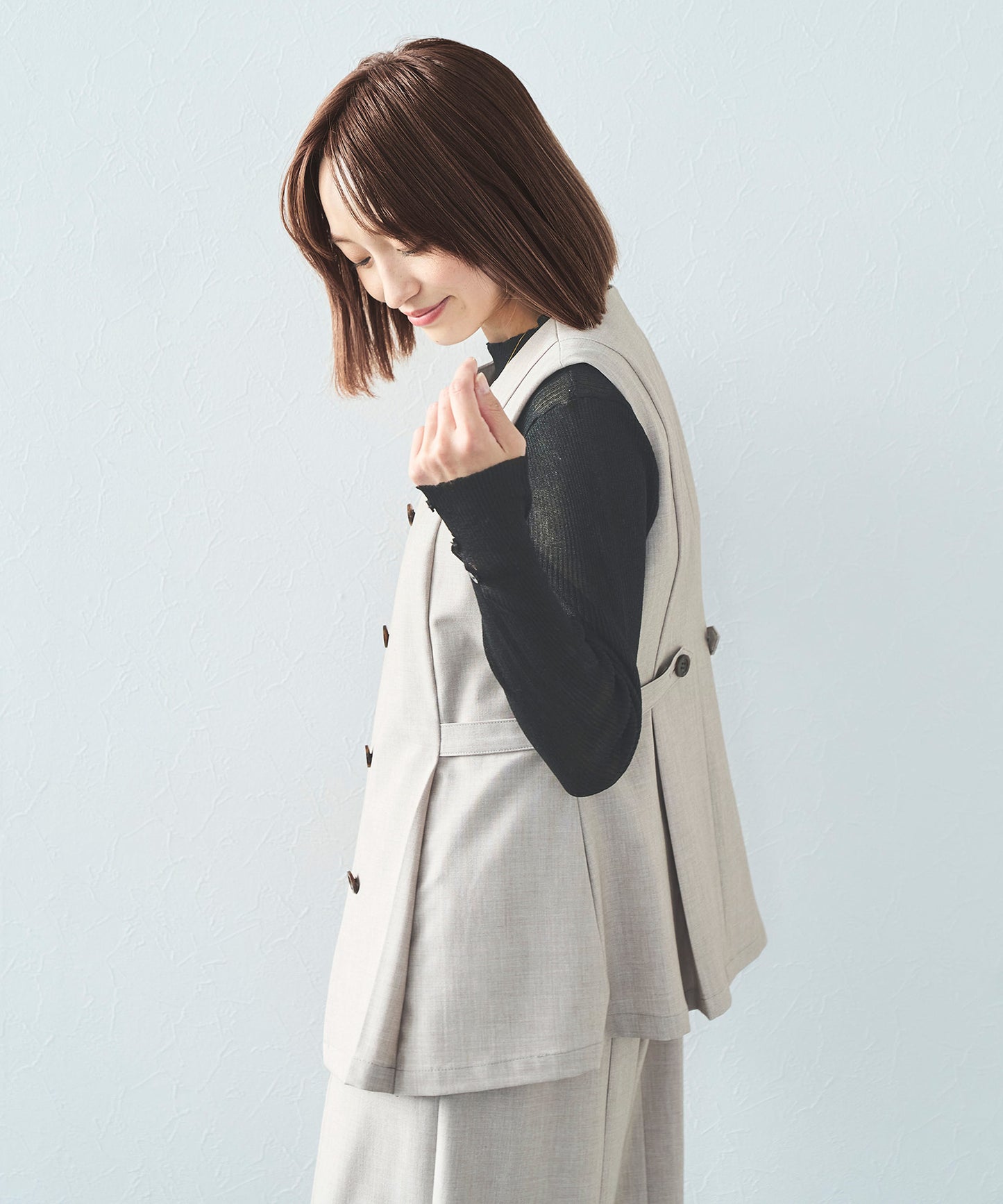 【セット対応】T/Rキーネックペプラムジレ