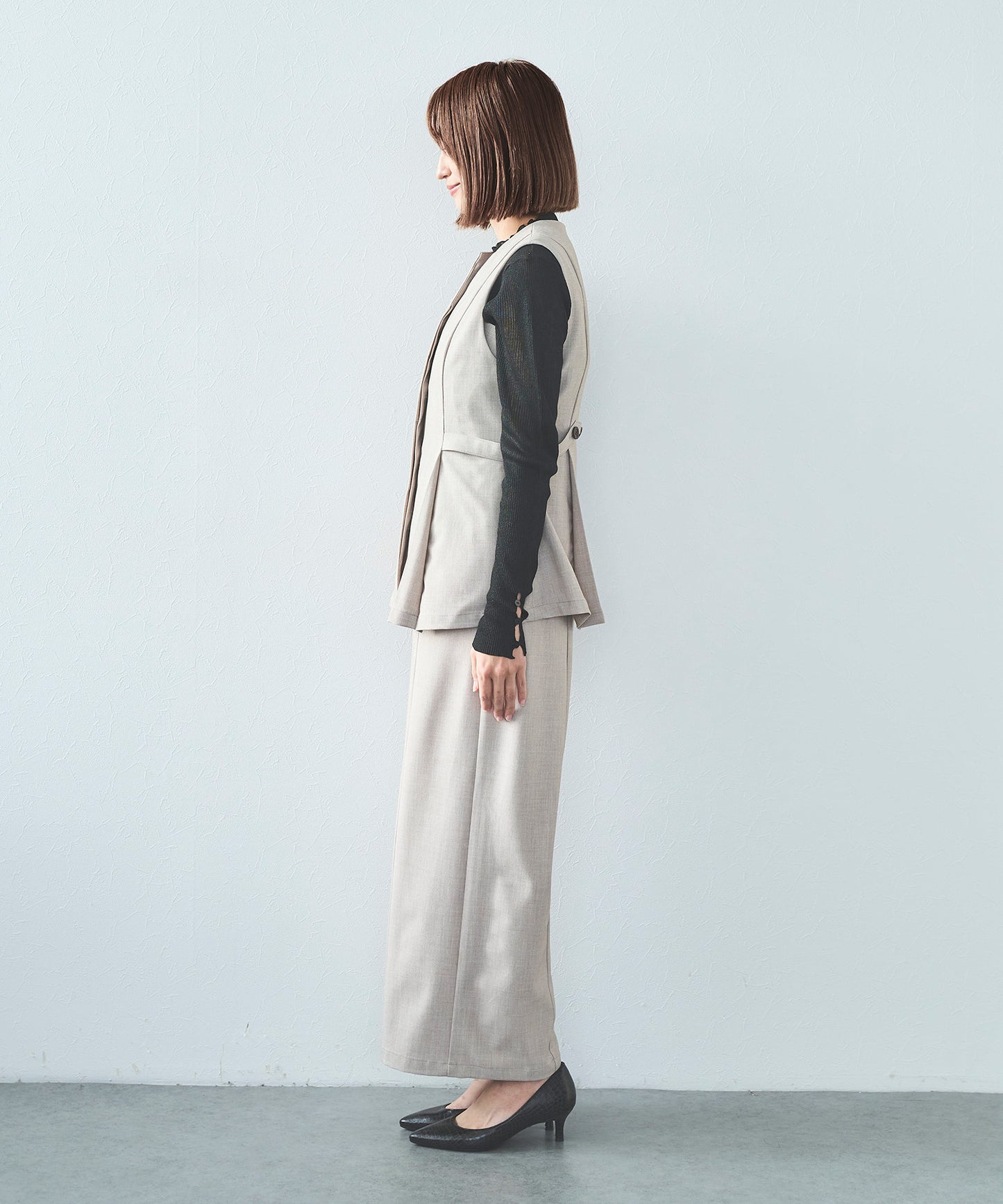 【セット対応】T/Rキーネックペプラムジレ