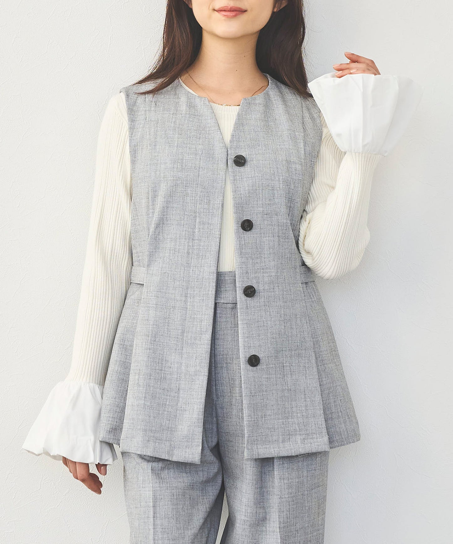 【セット対応】T/Rキーネックペプラムジレ