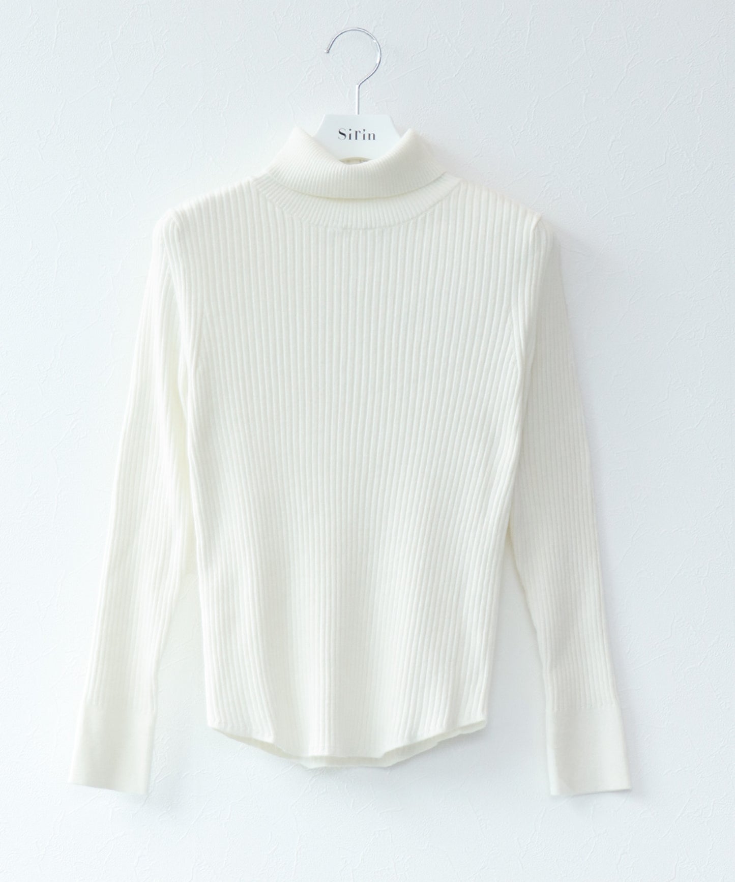 《予約商品 9/24 13:00まで10%OFF》【洗える】バックボタンリブタートルニット