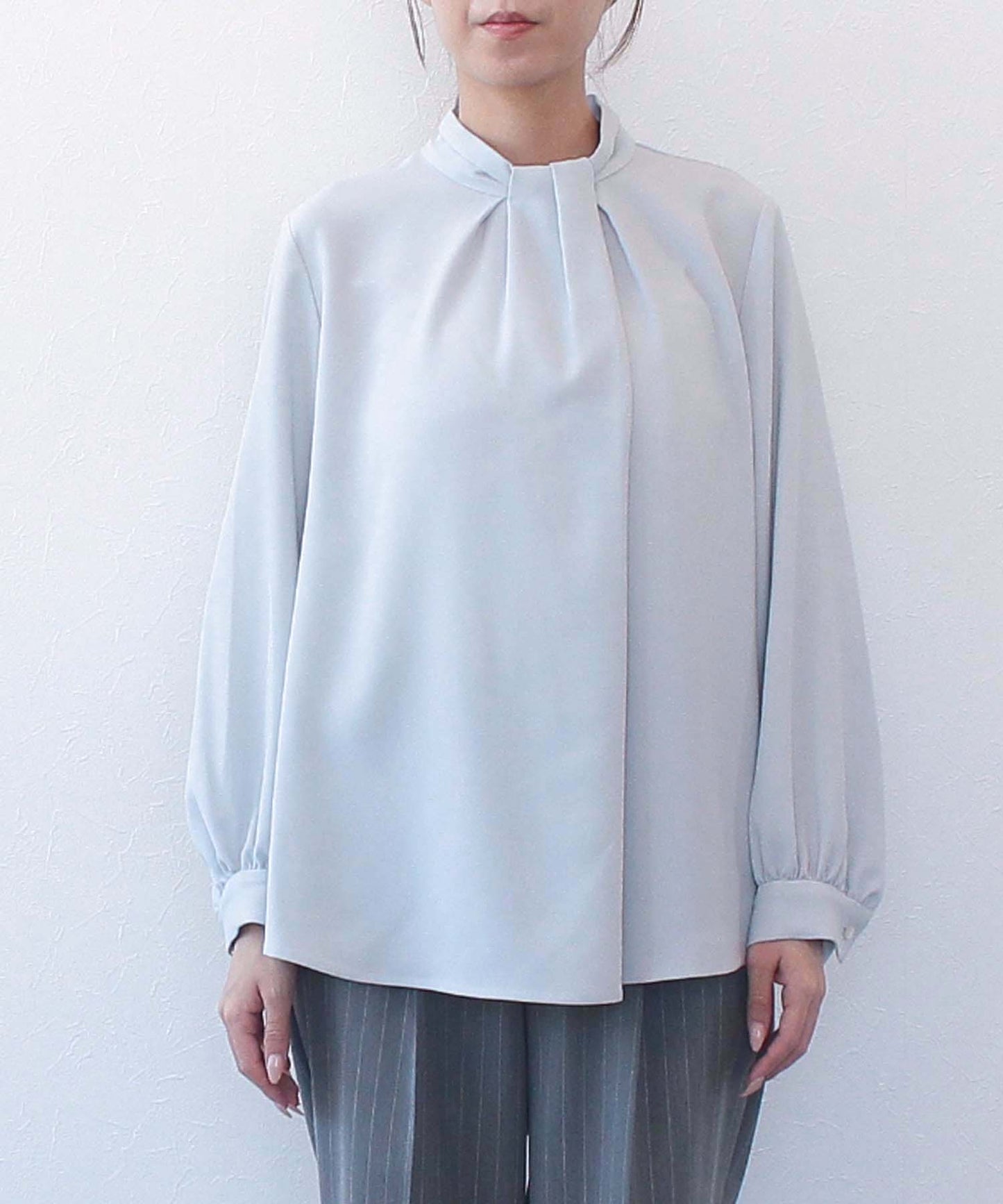 《予約商品 9/17 13:00まで10%OFF》ボウタイライクバックサテンブラウス