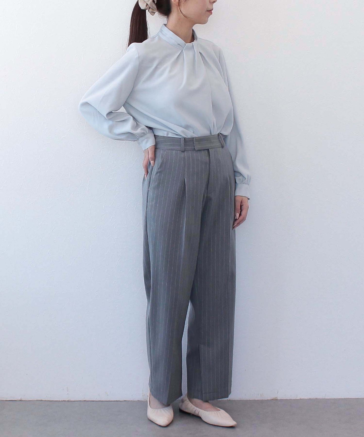 《予約商品 9/17 13:00まで10%OFF》ボウタイライクバックサテンブラウス