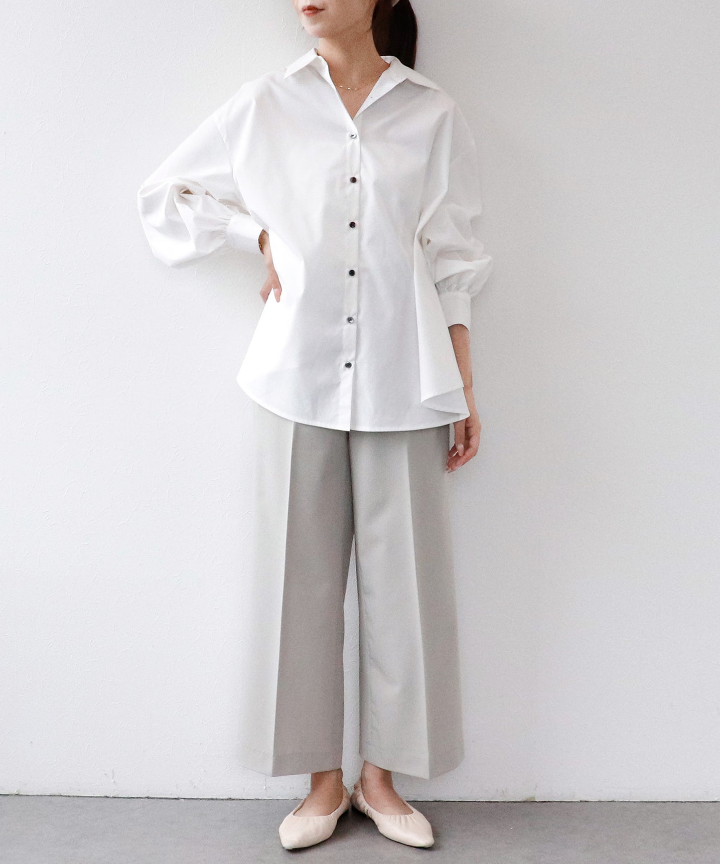 《予約商品 8/27 13:00まで10%OFF》バックボタンオーバーシャツ