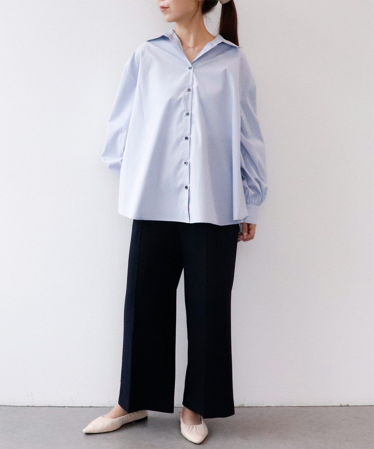 《予約商品 8/27 13:00まで10%OFF》バックボタンオーバーシャツ