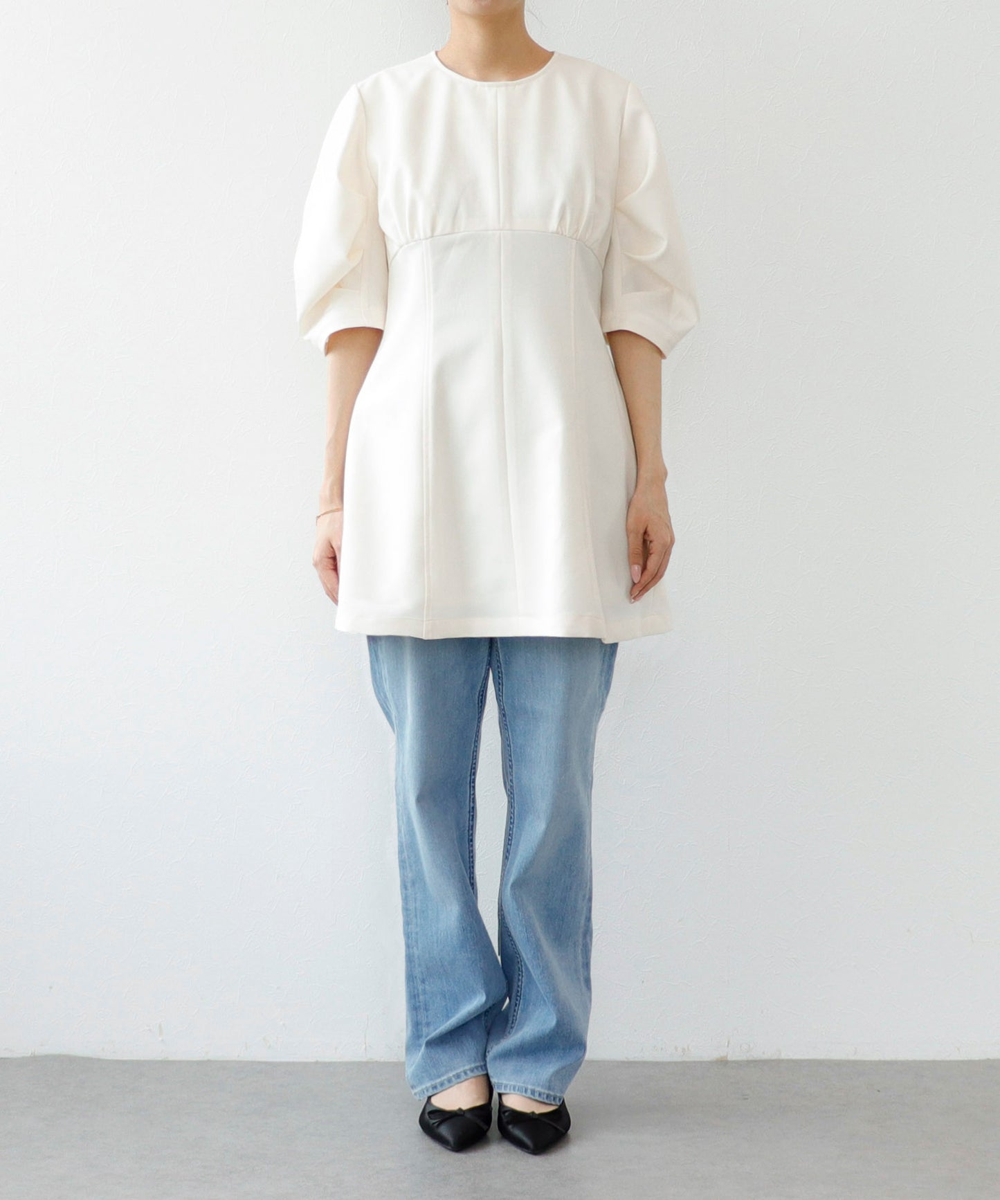 アイボリー 155cm/Fサイズ着用※こちらの全身画像がお届けに近い丈バランスとなります。