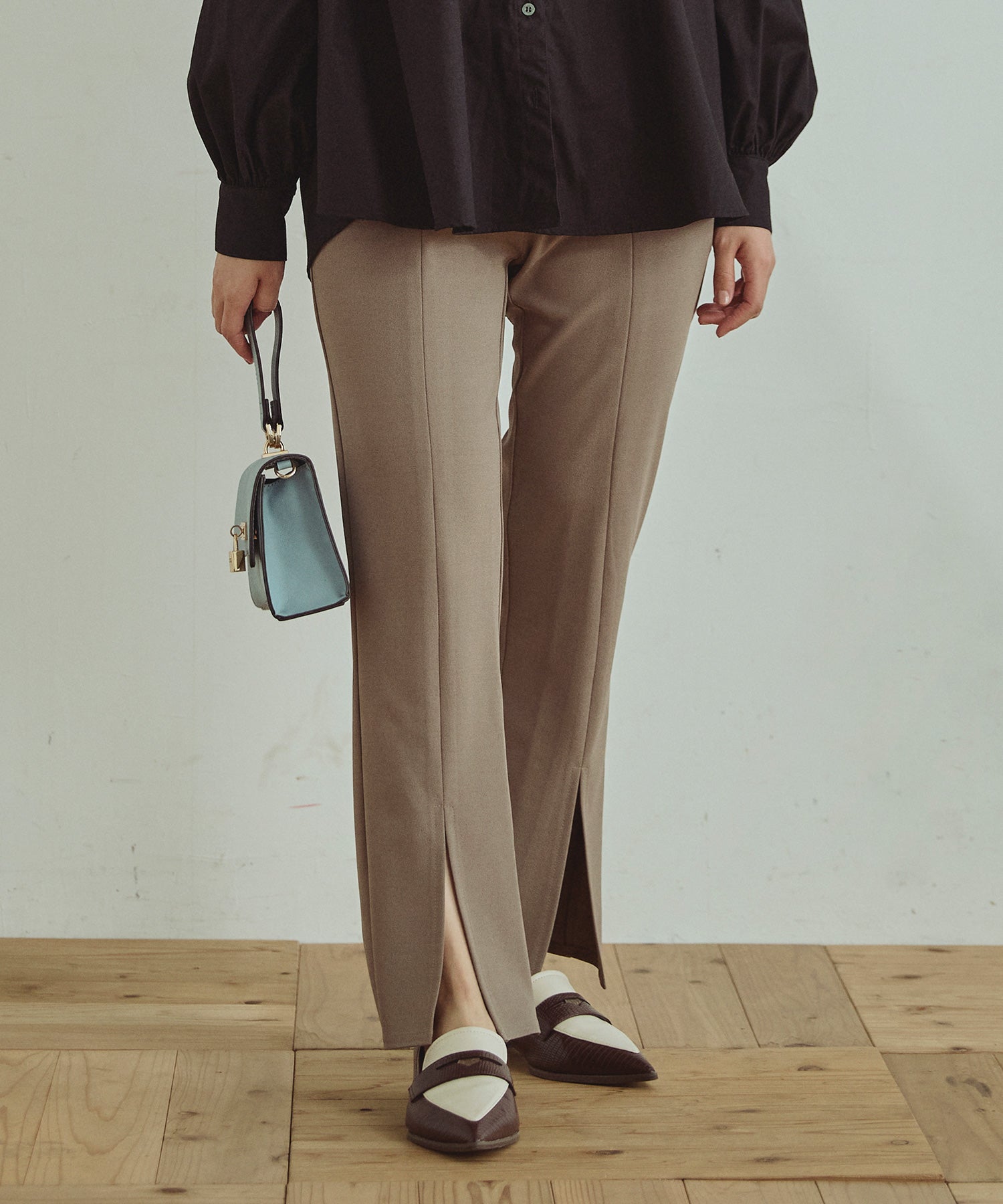 スリットあきパンツ – Sirin Online Store