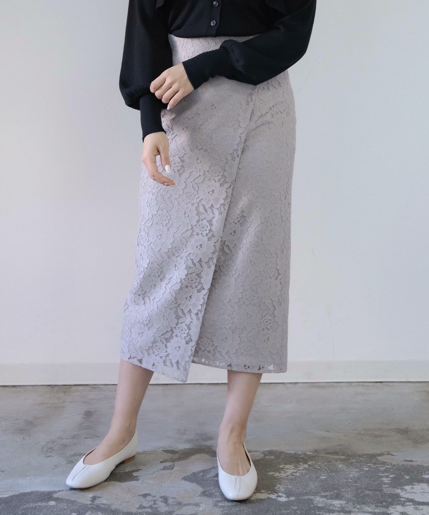 《新色追加》【シルエットが美しい】花柄レースペンシルスカート
