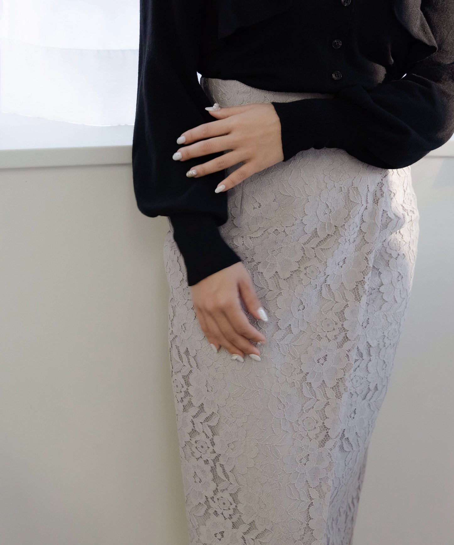 《新色追加》【シルエットが美しい】花柄レースペンシルスカート