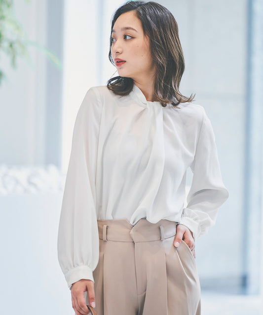 《予約商品 9/17 13:00まで10％OFF》ボウタイライクバックサテンブラウス