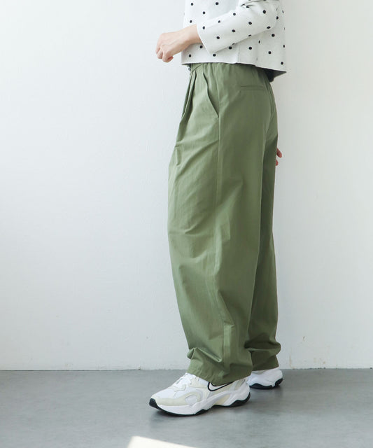 カーブパンツ
