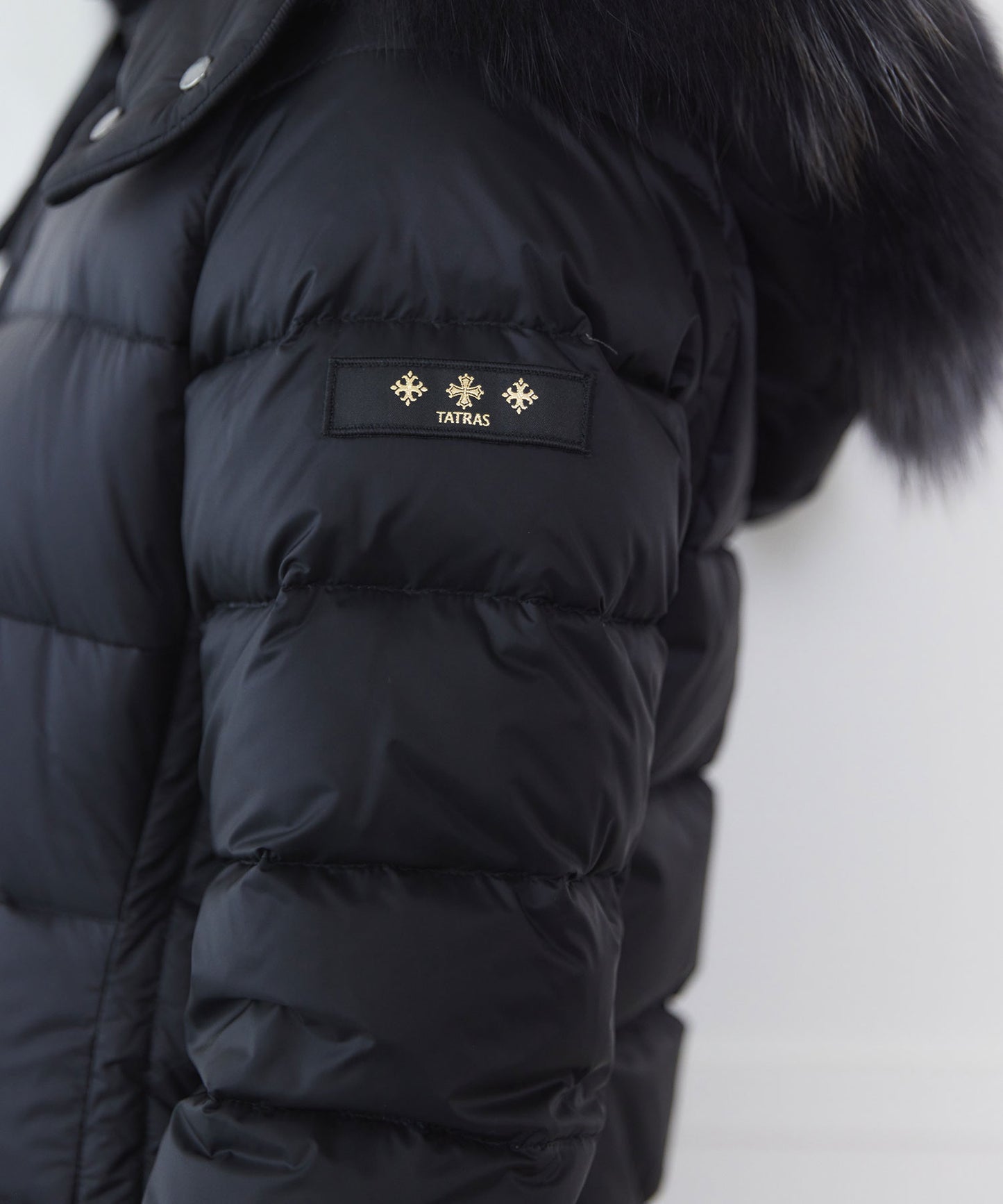 【TATRAS】SARMA ミドル丈ダウンジャケット