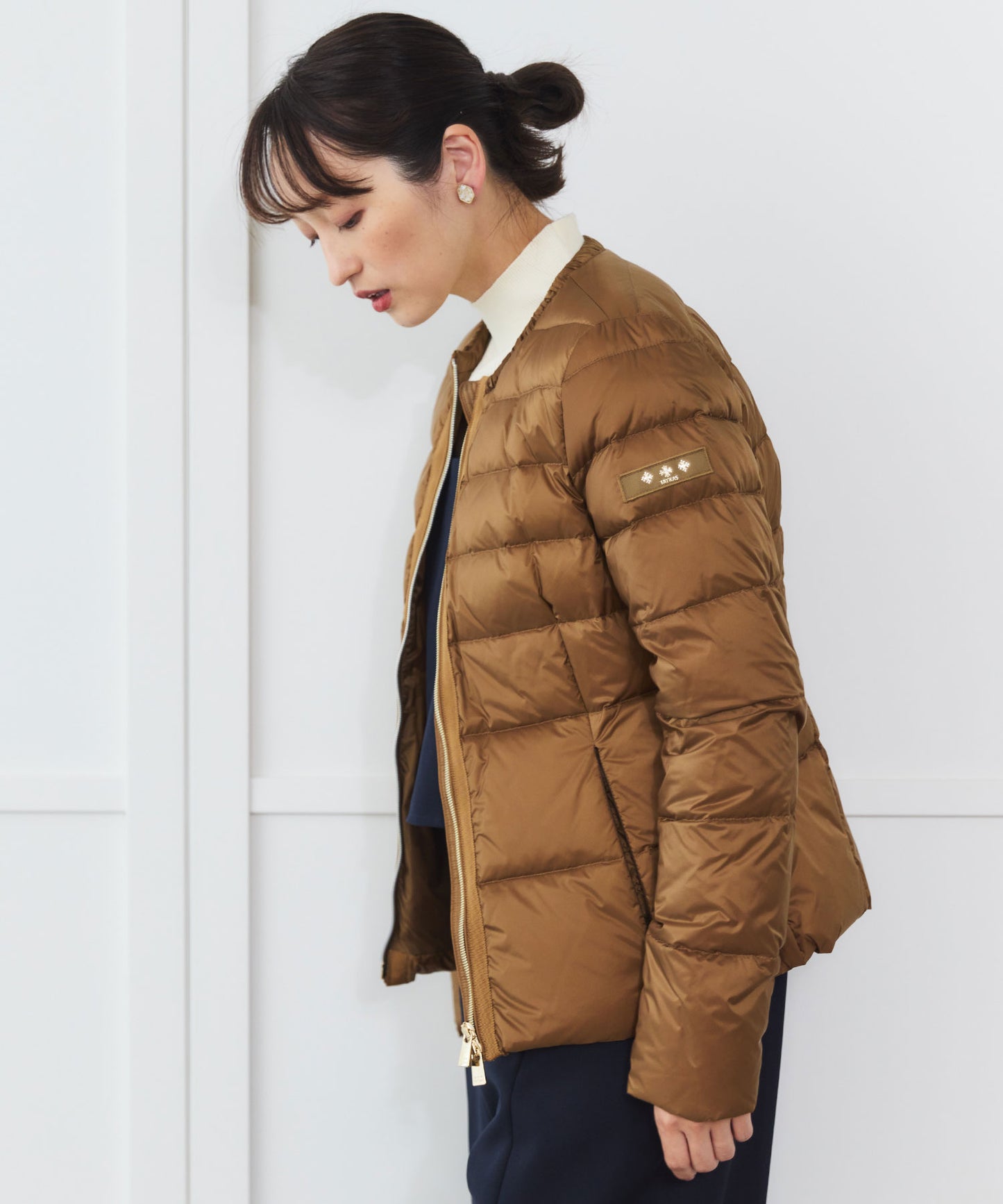 【TATRAS】BREVA ノーカラーダウンジャケット