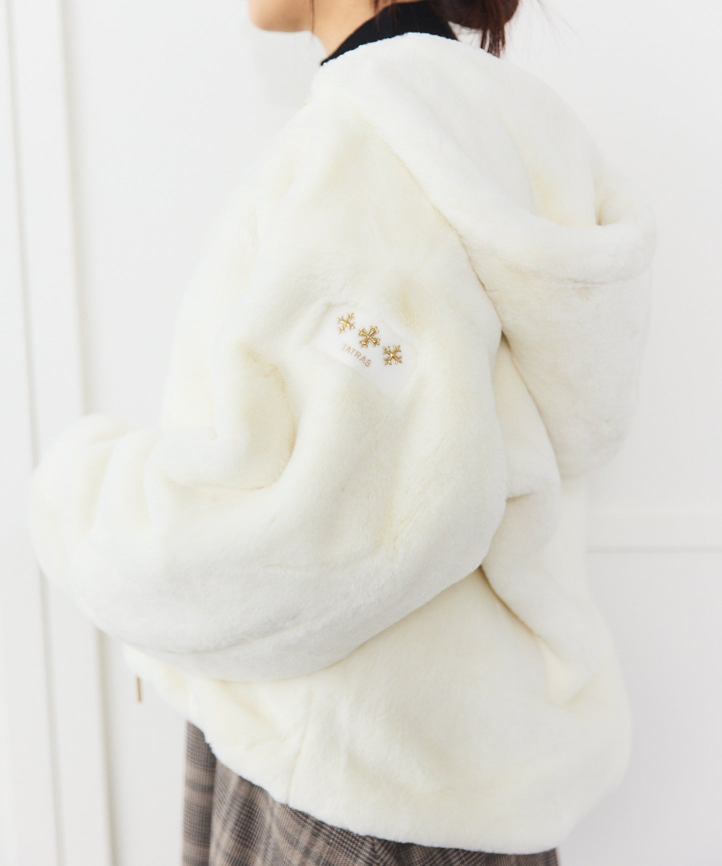 【TATRAS】 YUMOLA フーデッドファーブルゾン