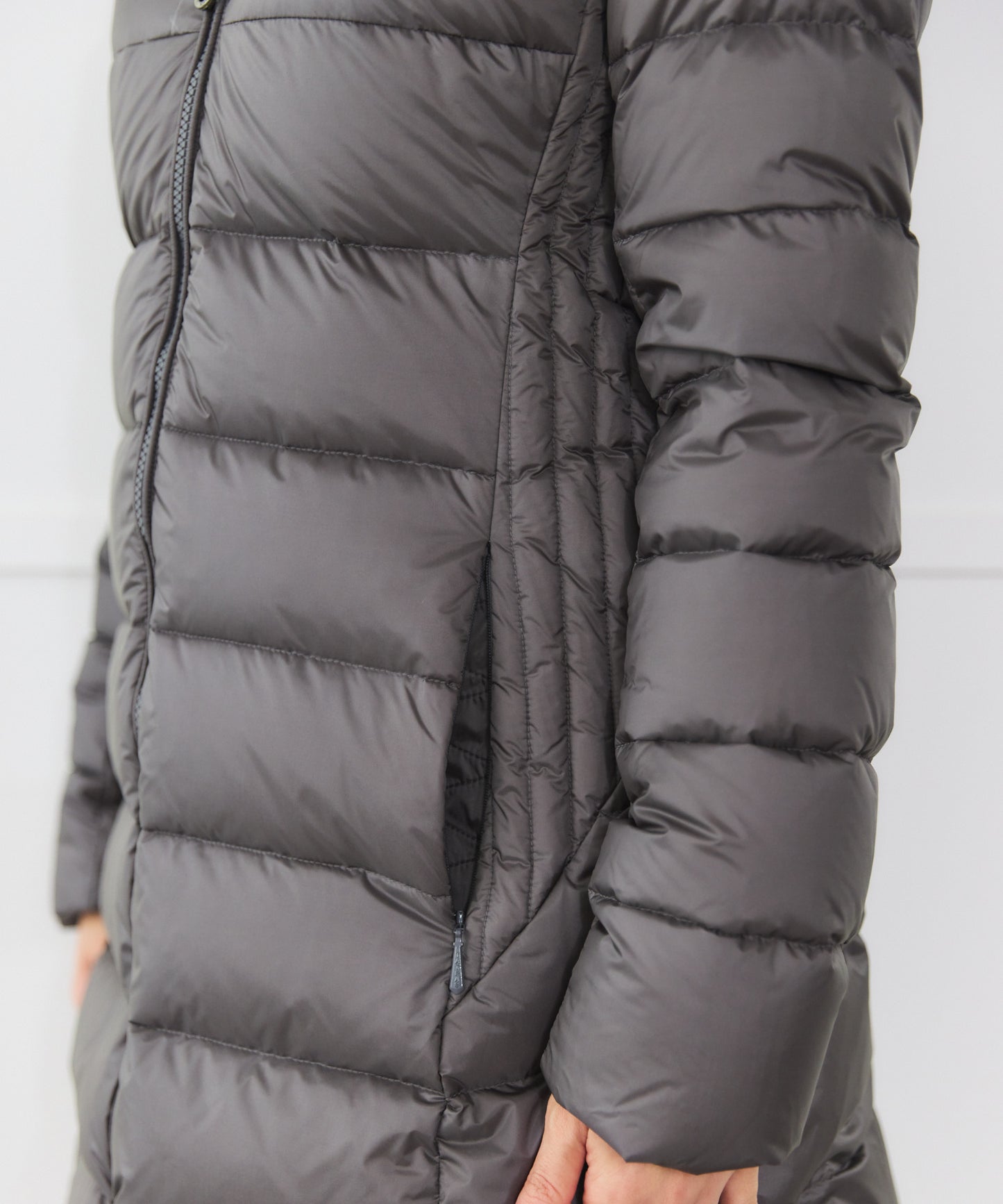 【TATRAS】SARMA ミドル丈ダウンジャケット