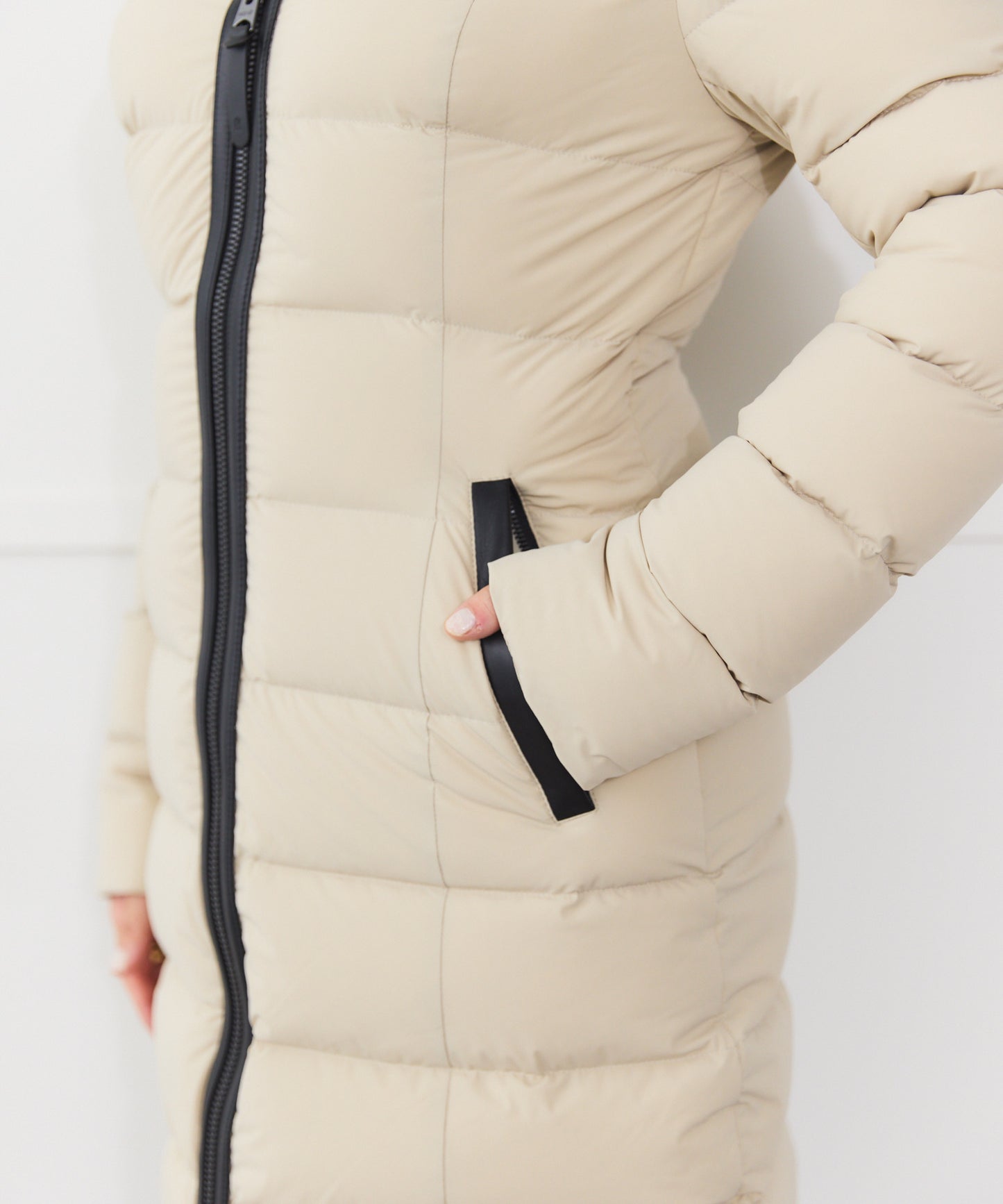 【MACKAGE】CALLA-BX  Ladies Hooded Light Down CT