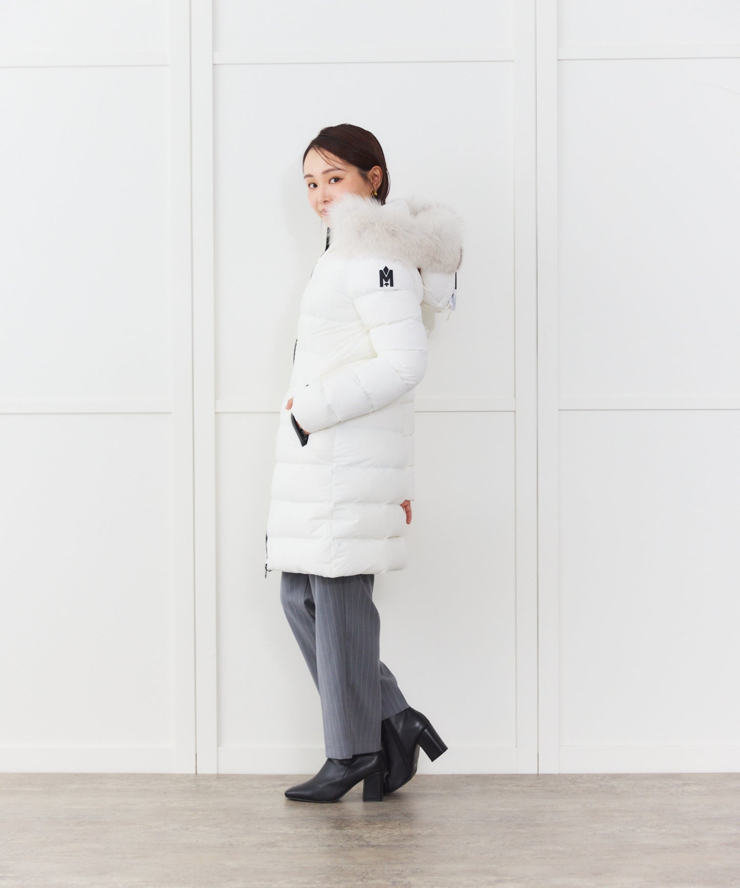 【MACKAGE】CALLA-BX  Ladies Hooded Light Down CT