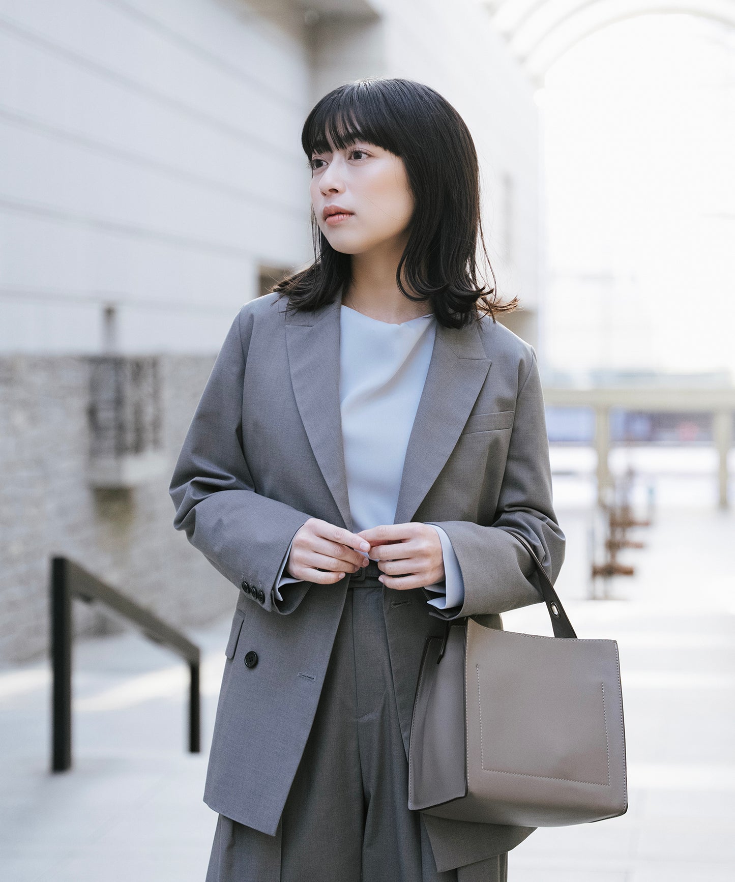 ダブルクロスドレープブラウス