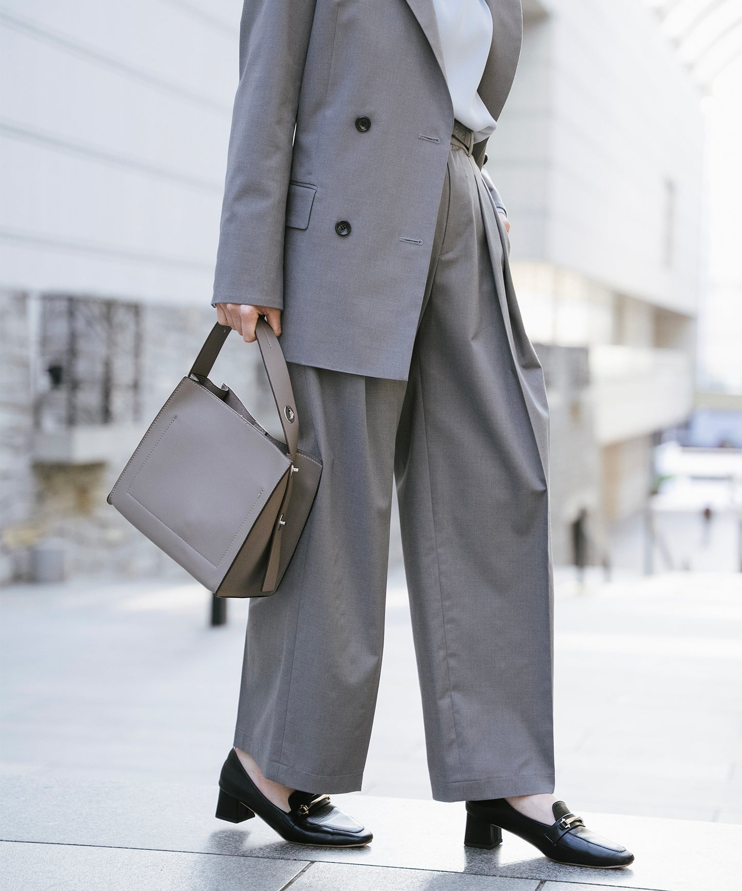 TRストレッチセミワイドパンツ