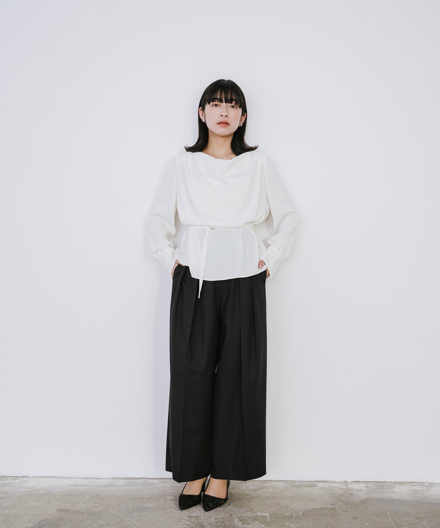 TRストレッチセミワイドパンツ