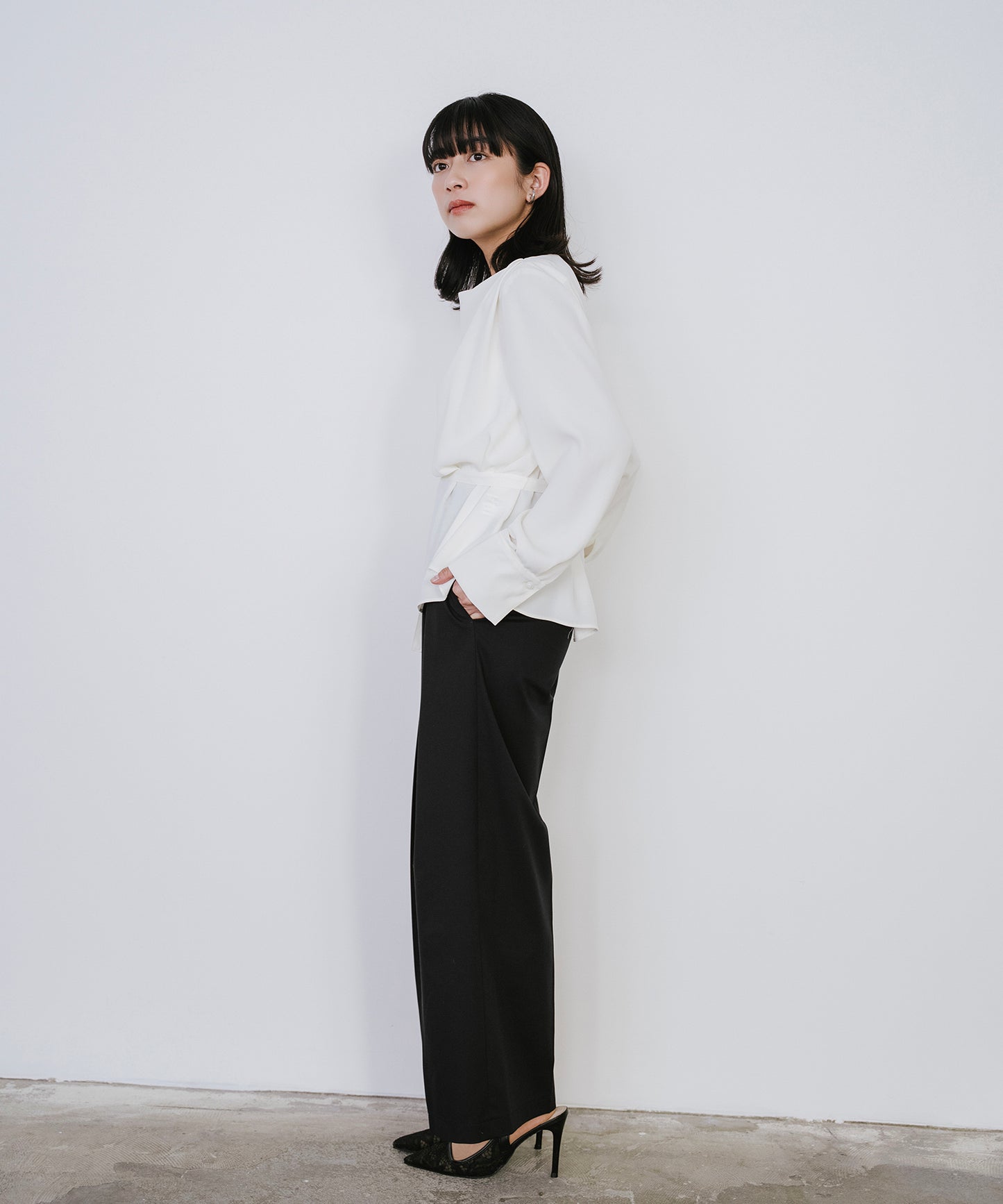 TRストレッチセミワイドパンツ