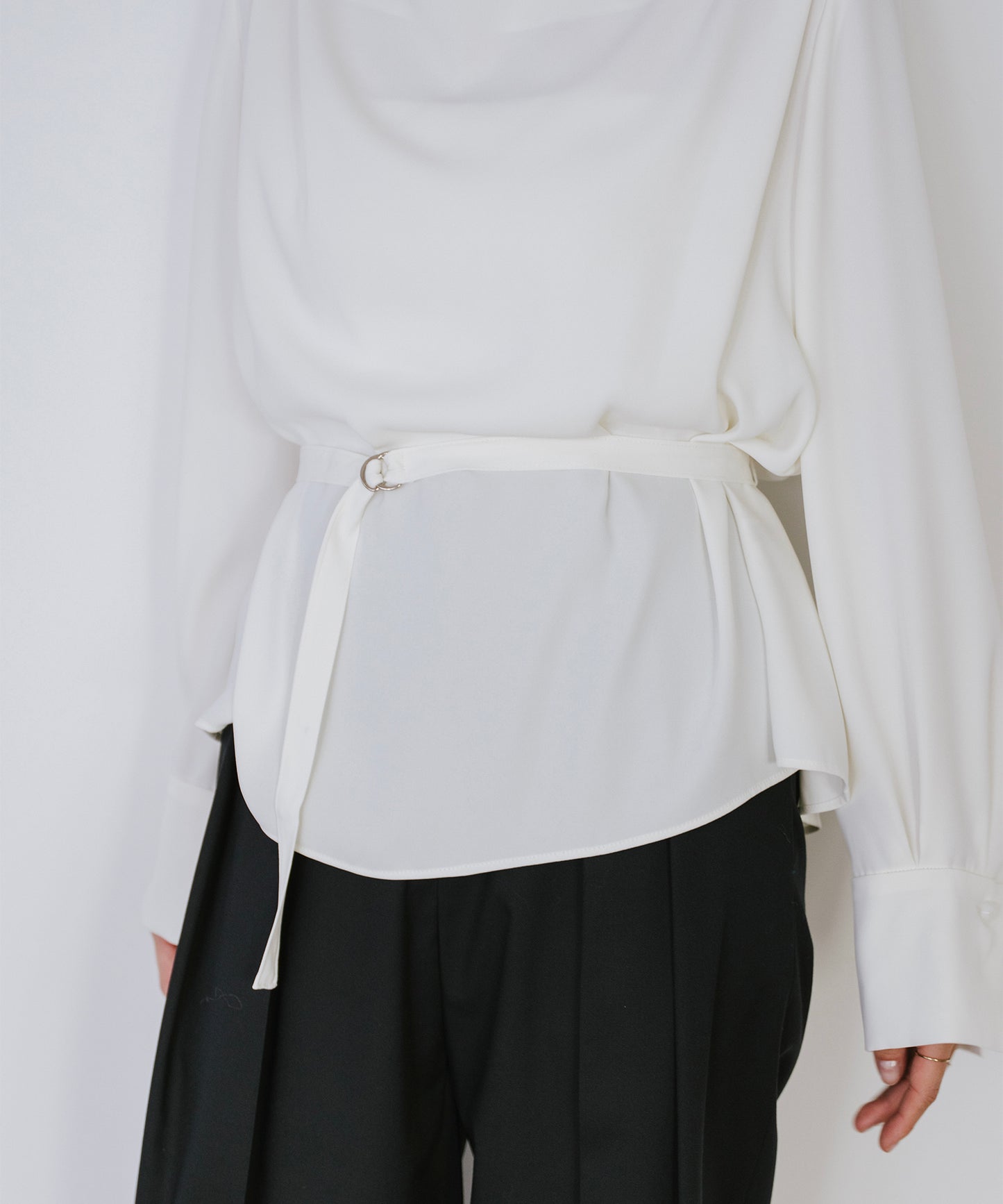 ダブルクロスドレープブラウス