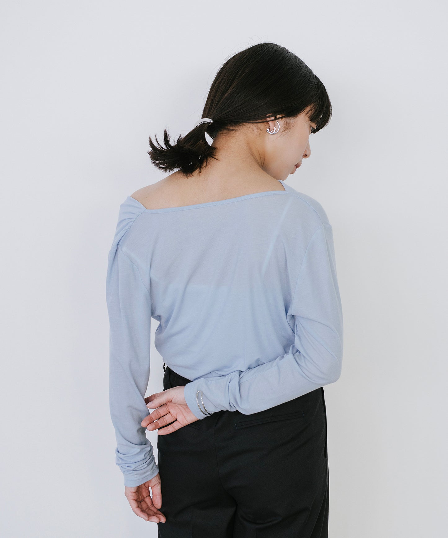 ギャザードレーププルオーバー