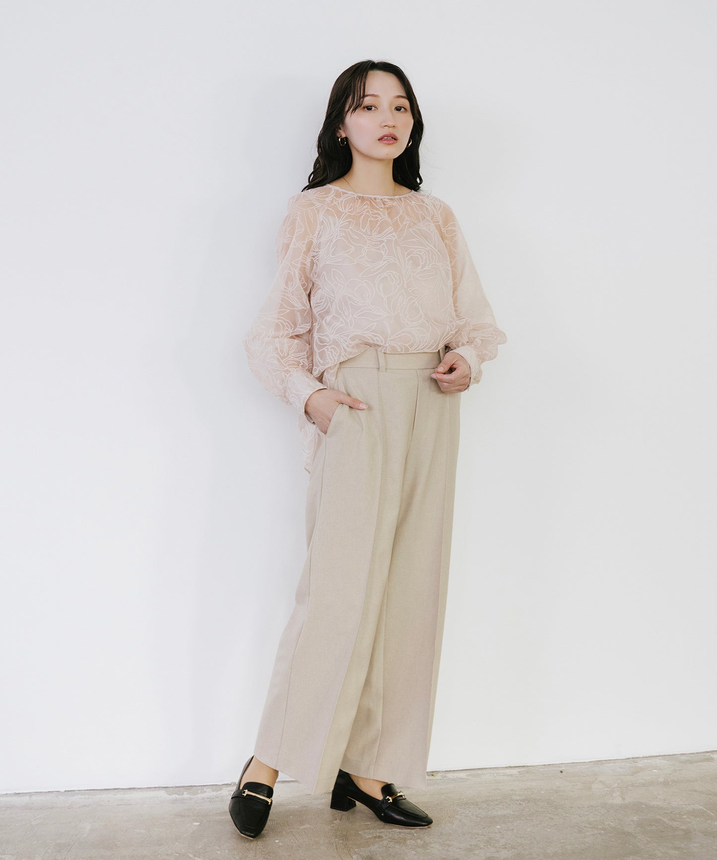 シアーフロッキーブラウス