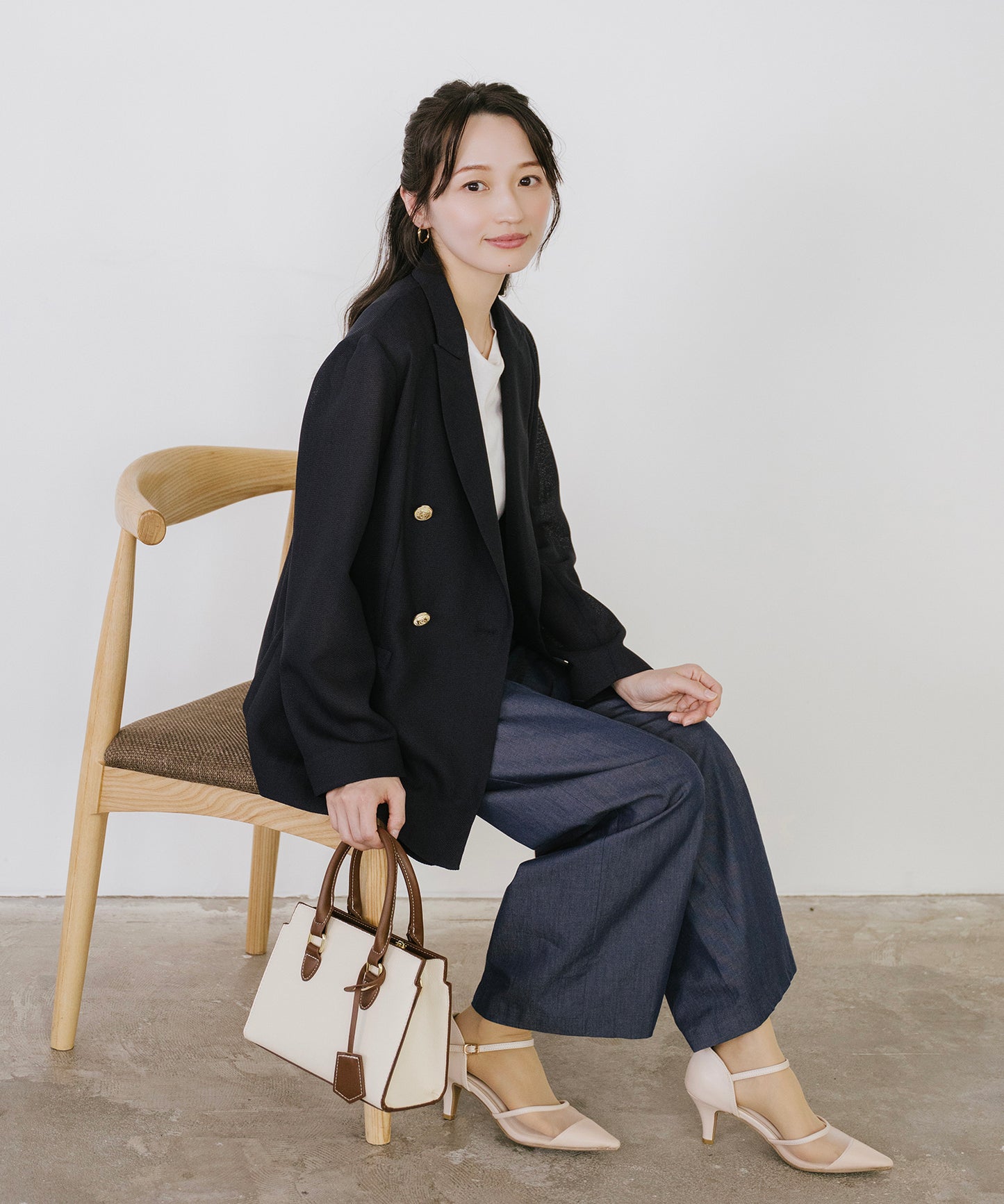 ゴールドボタンメッシュジャケット