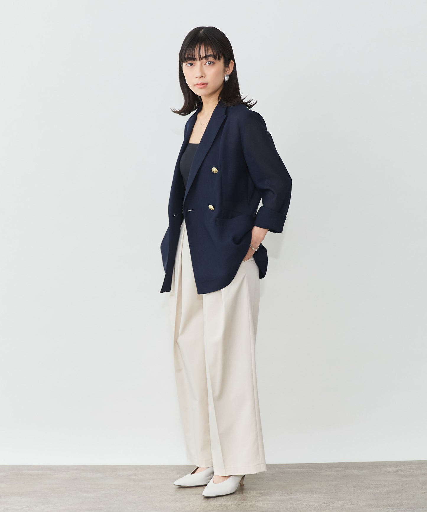 ゴールドボタンメッシュジャケット