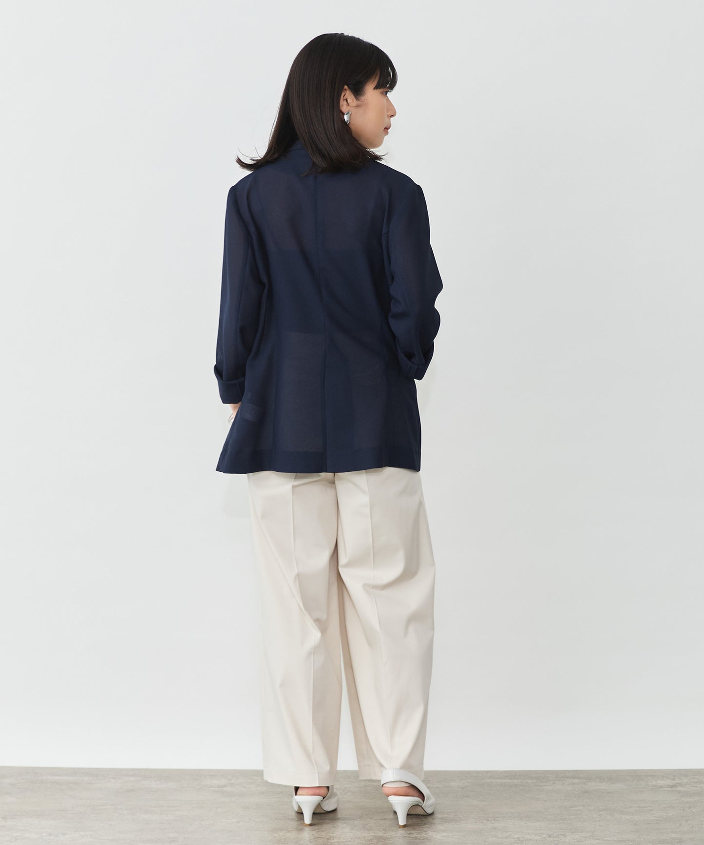 ゴールドボタンメッシュジャケット