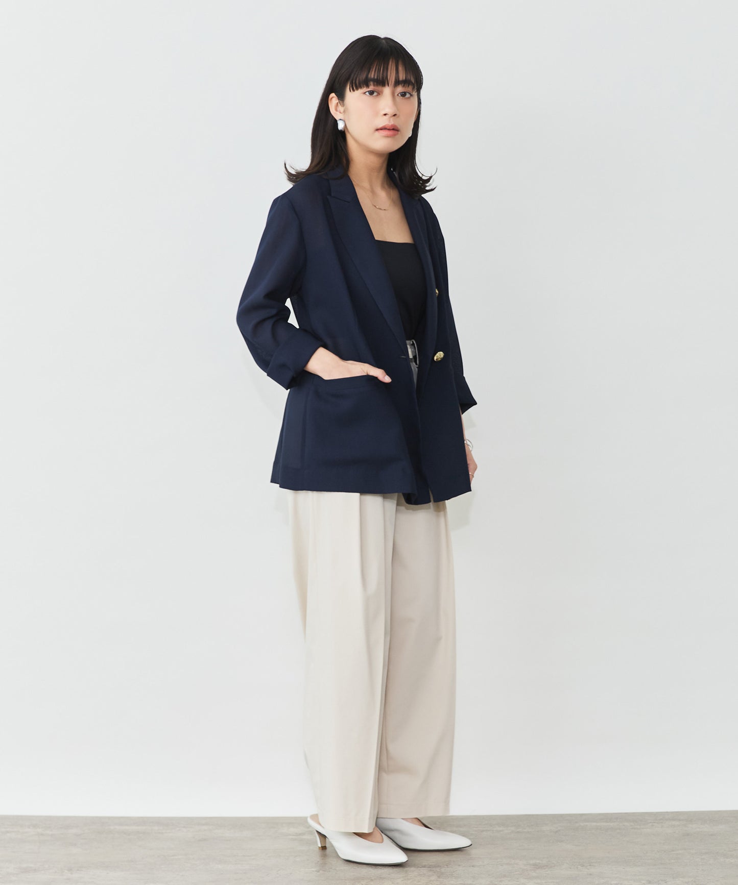 ゴールドボタンメッシュジャケット