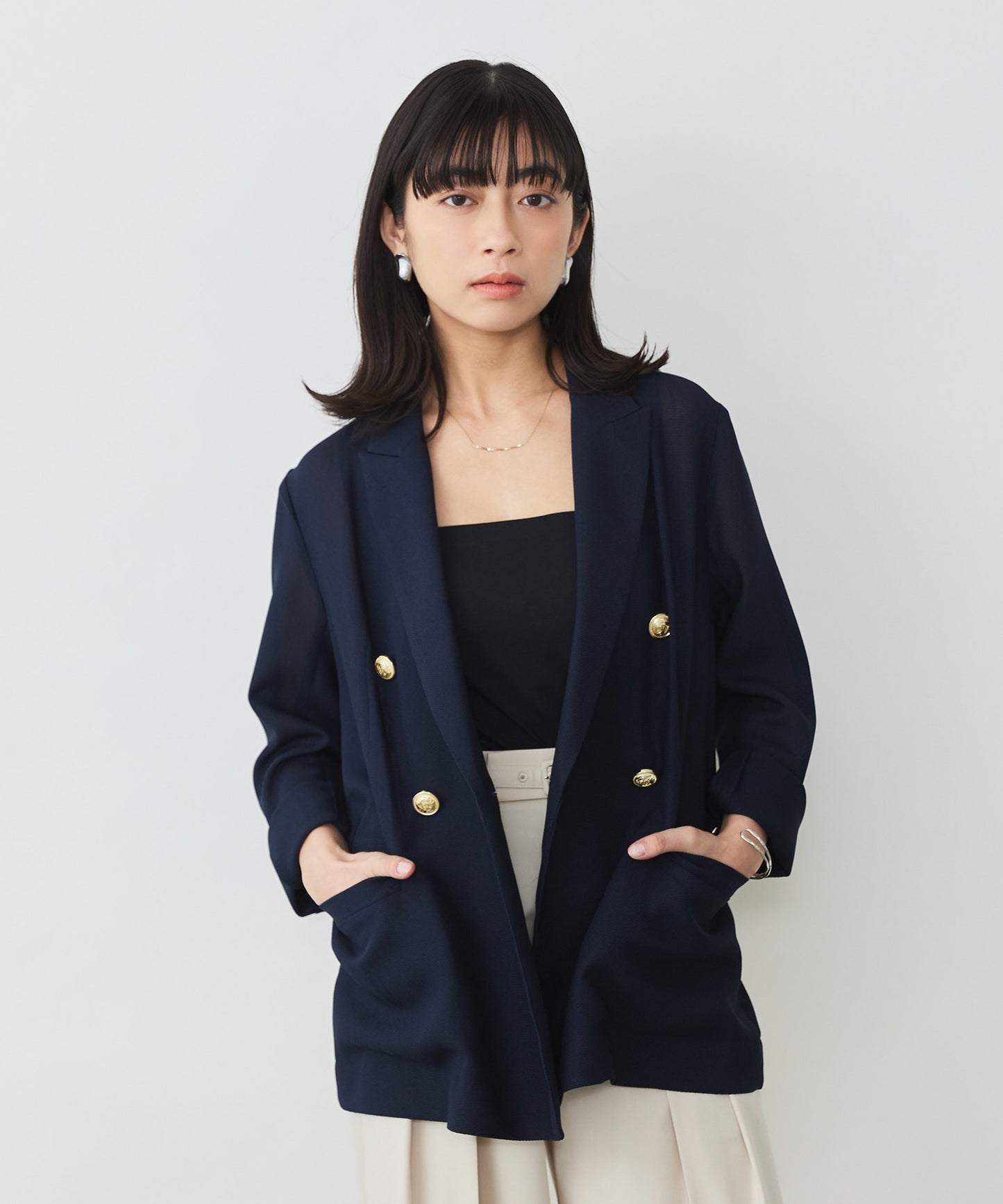 ゴールドボタンメッシュジャケット